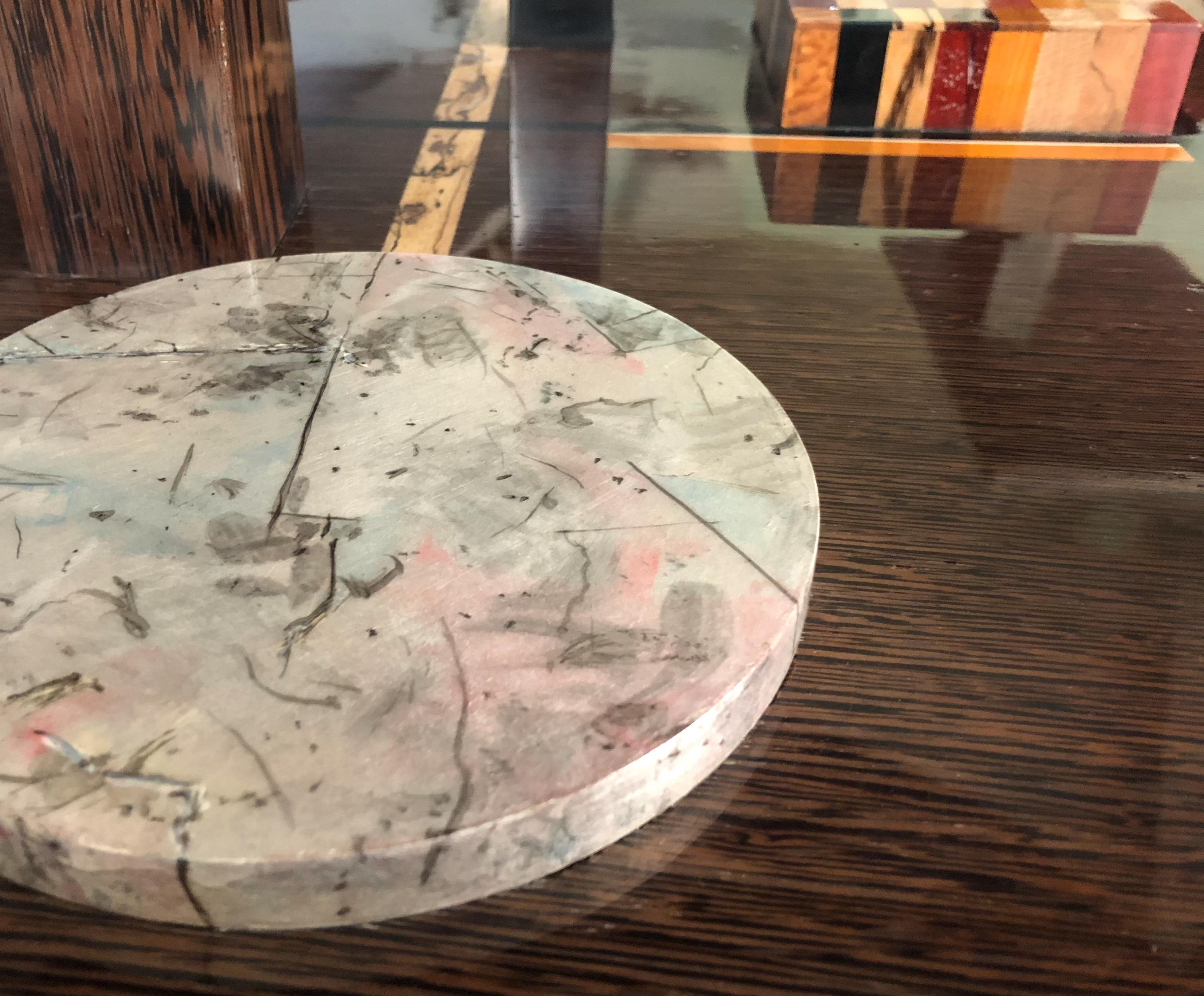 Wassily Kandinsky Inspired Colorful, Gilded, and Inlaid Round Wenge Side Table For Sale 4