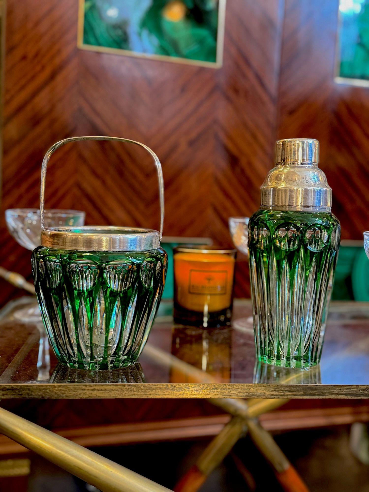 A Wilhelm Wolff 1940s crystal and silver plated cocktail shaker and ice bucket im Angebot 3