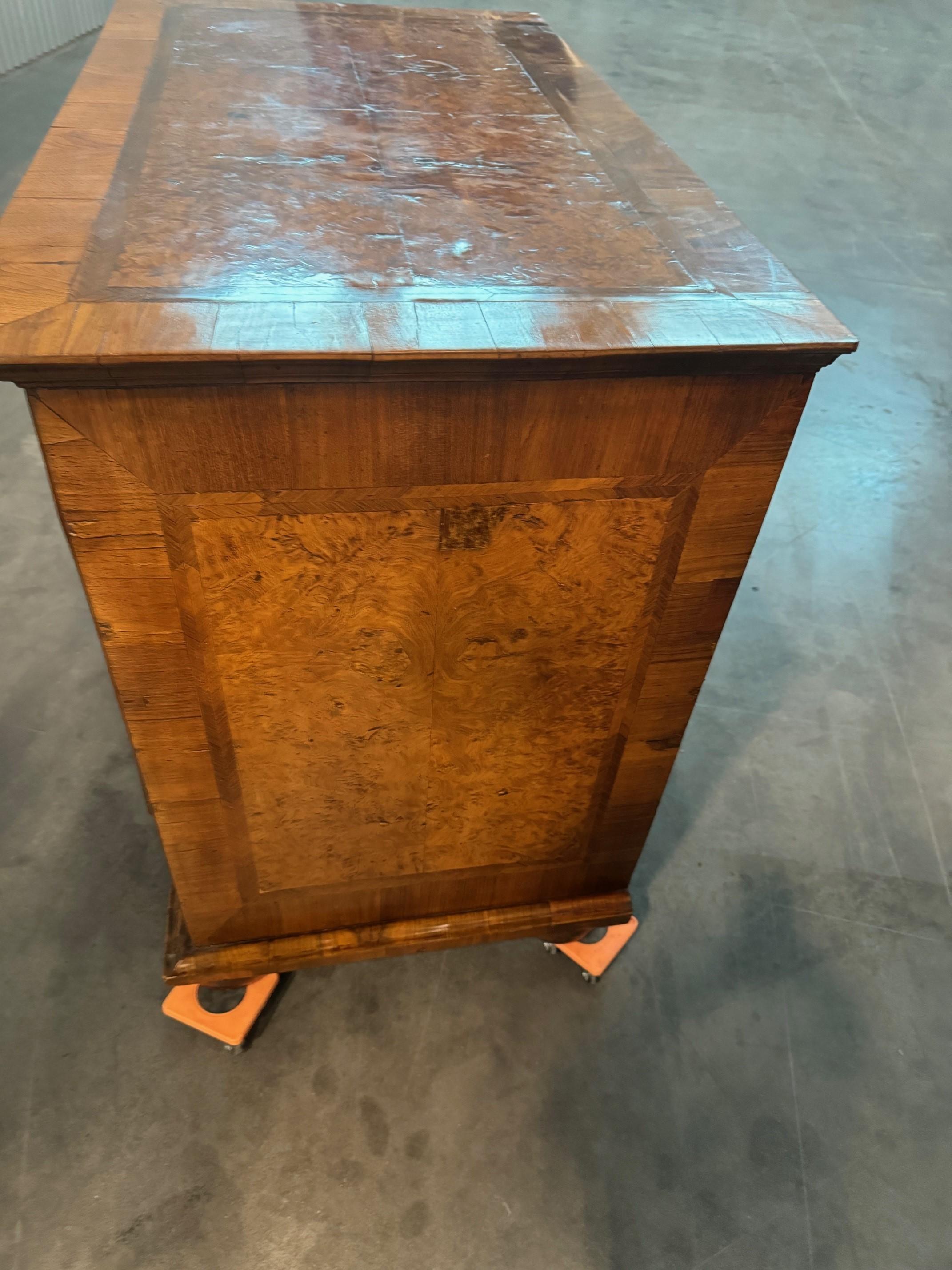 Early 18th Century A William and Mary Burr Walnut and Feather Banded Chest of Drawers Circa 1700
