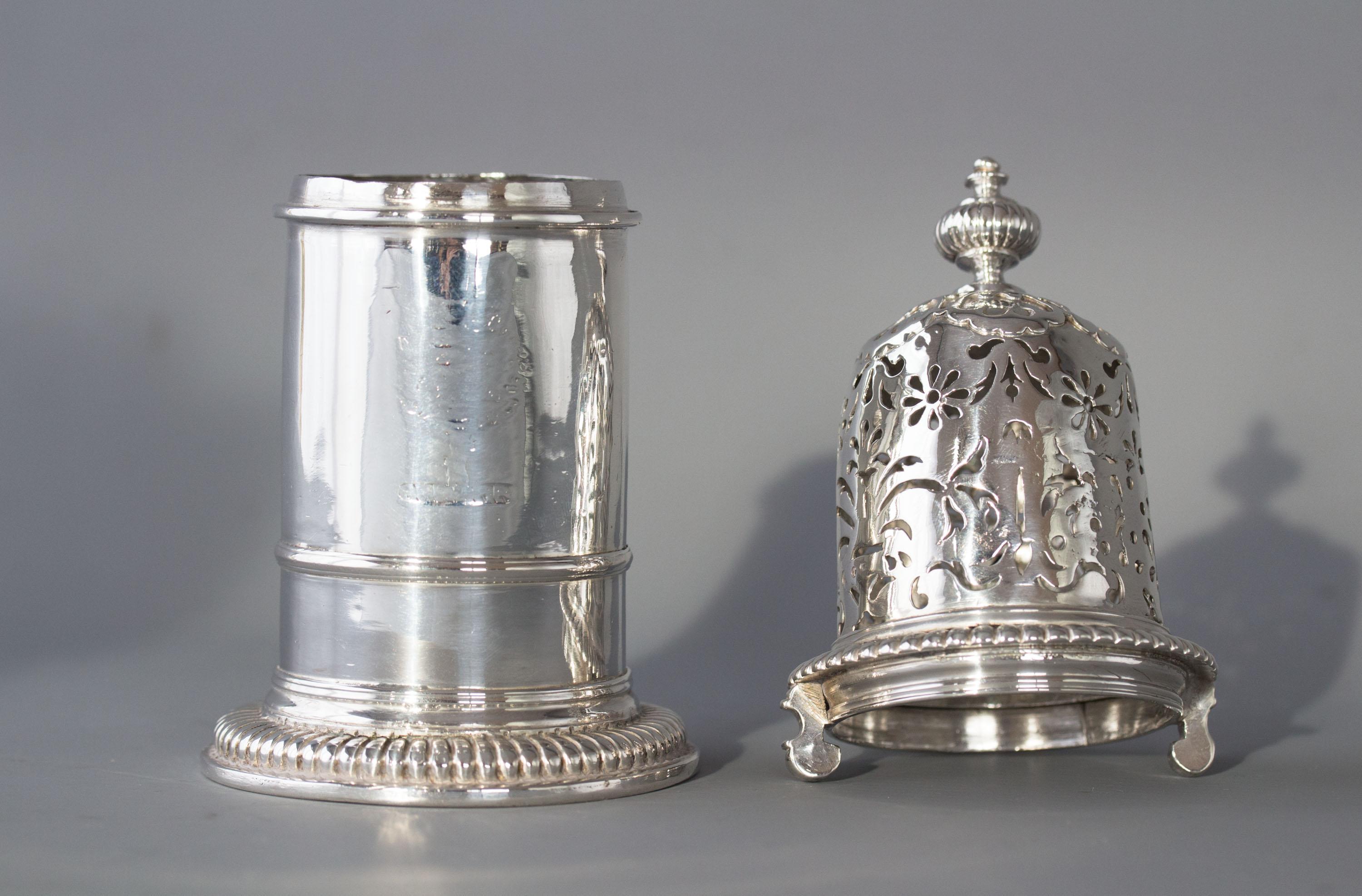 William III Britannia Silver Lighthouse Caster, London 1698 by Andrew Raven In Good Condition In Cornwall, GB