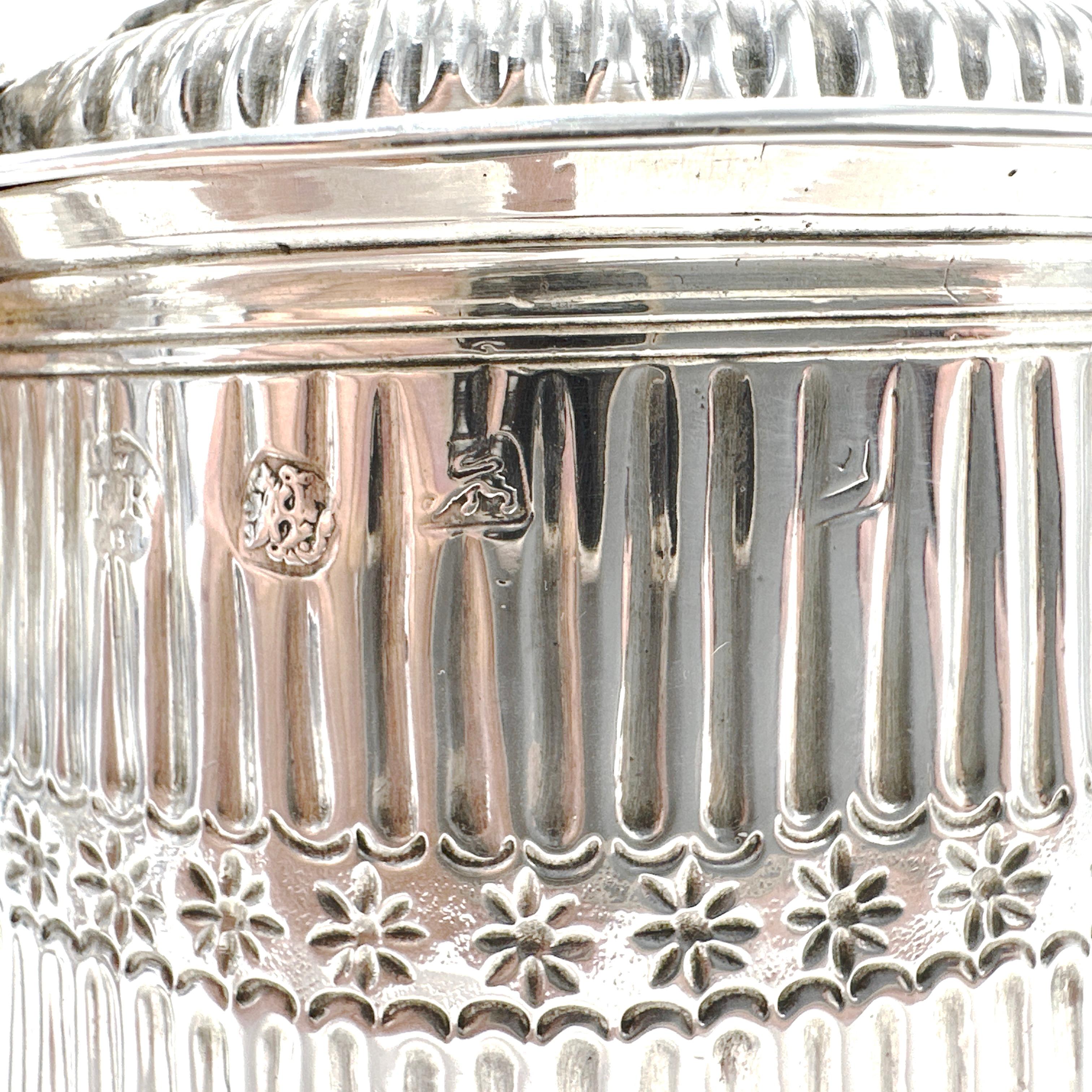 Jarra de plata de ley de Guillermo III, John Ruslen, Londres, 1694-95 10