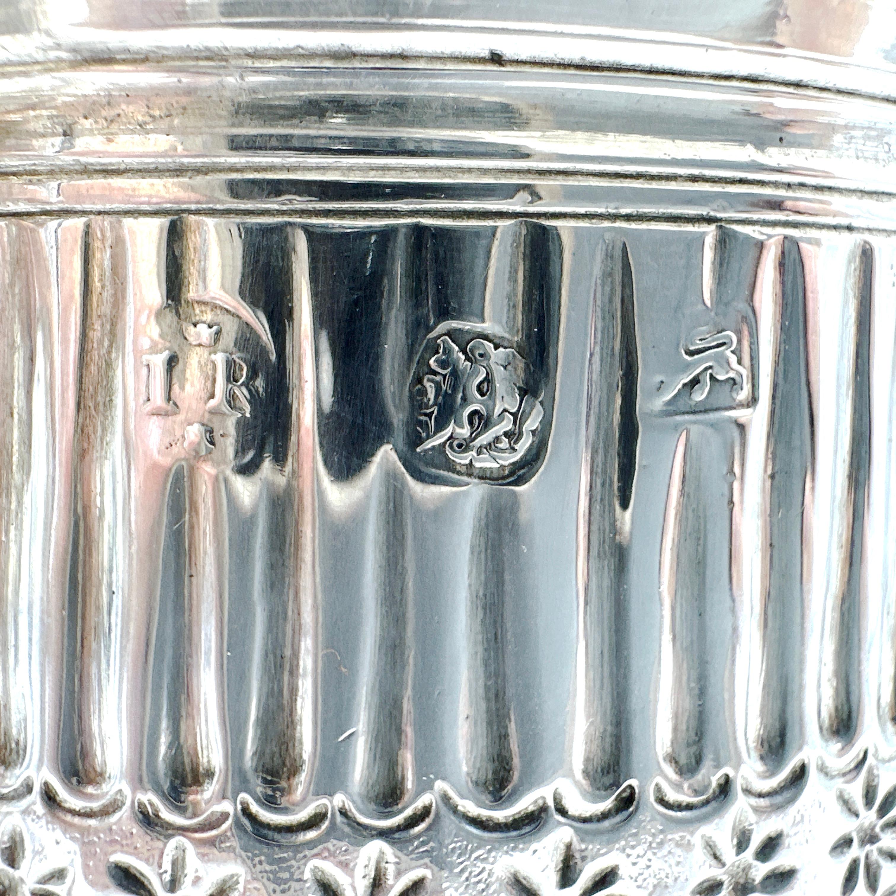 Jarra de plata de ley de Guillermo III, John Ruslen, Londres, 1694-95 12