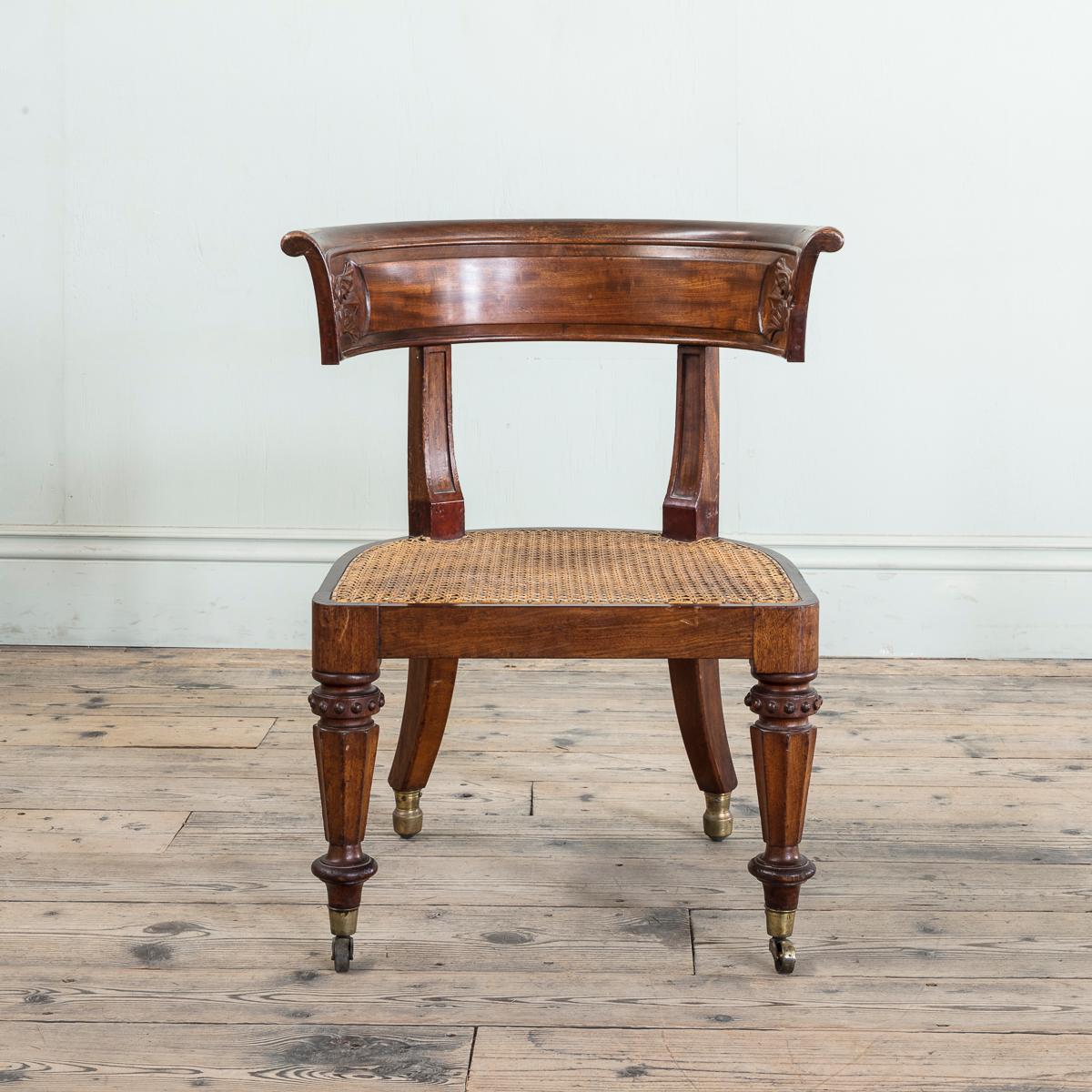 Silla de biblioteca de caoba tallada y mimbre Guillermo IV en Bueno estado para la venta en London, GB