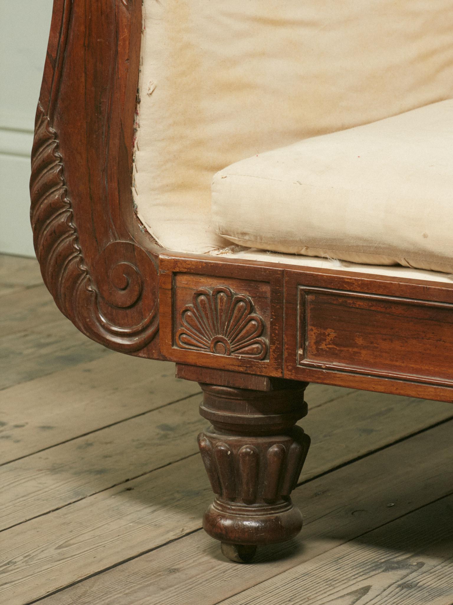 William IV Carved Rosewood Sofa In Fair Condition In London, GB