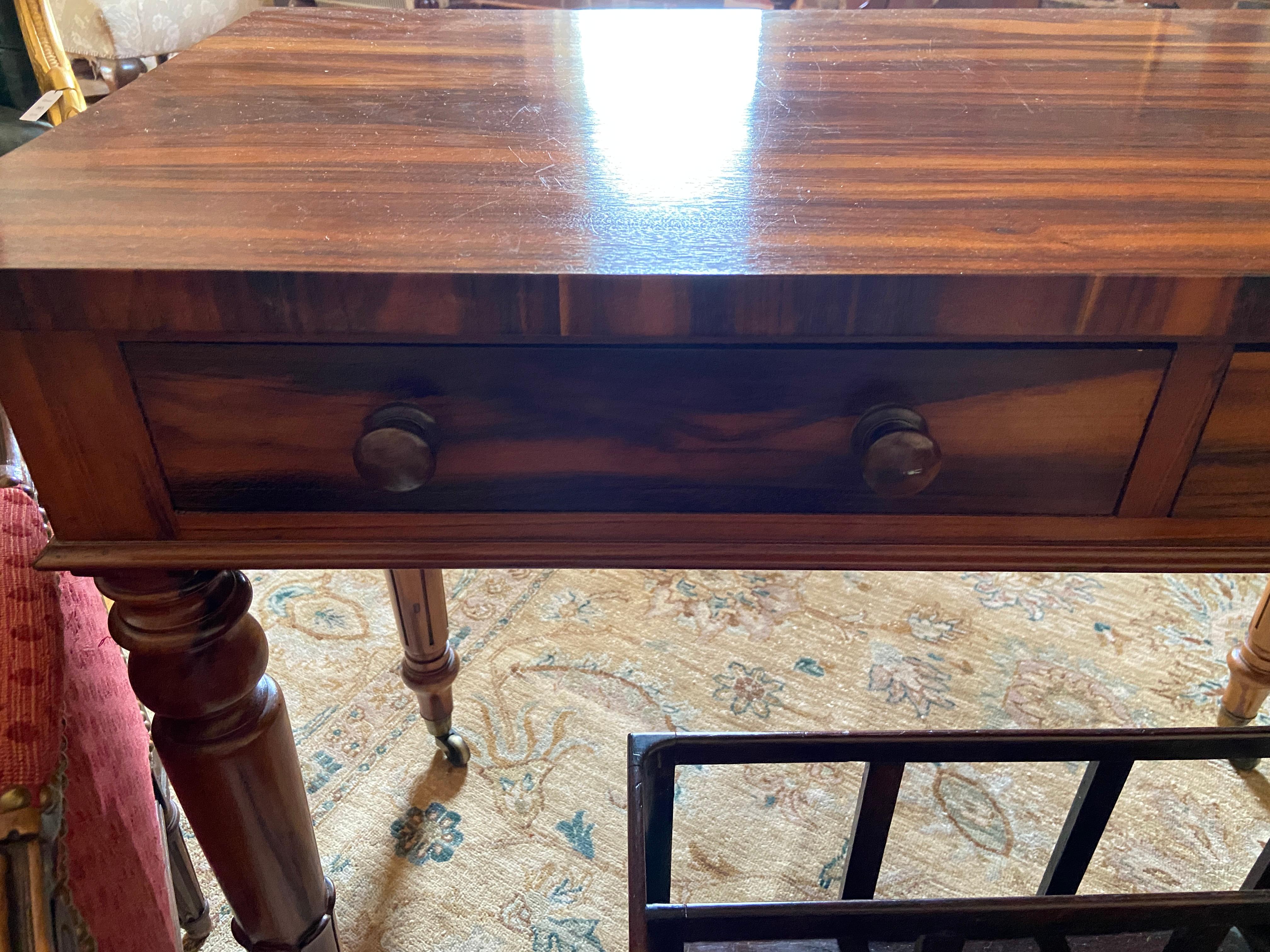 A William IV coramandel side table In Good Condition For Sale In Henley-on-Thames, Oxfordshire