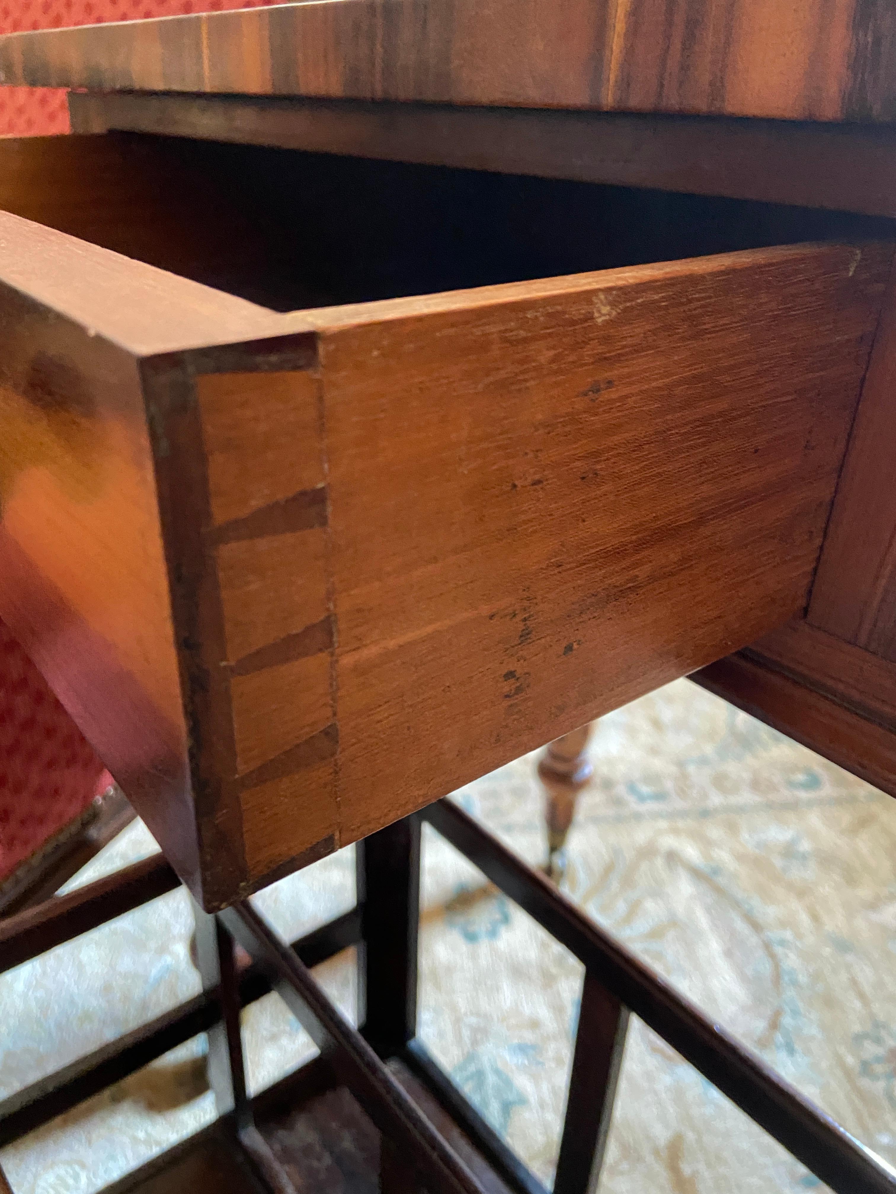 XIXe siècle Table d'appoint à rallonge William IV coramandel en vente
