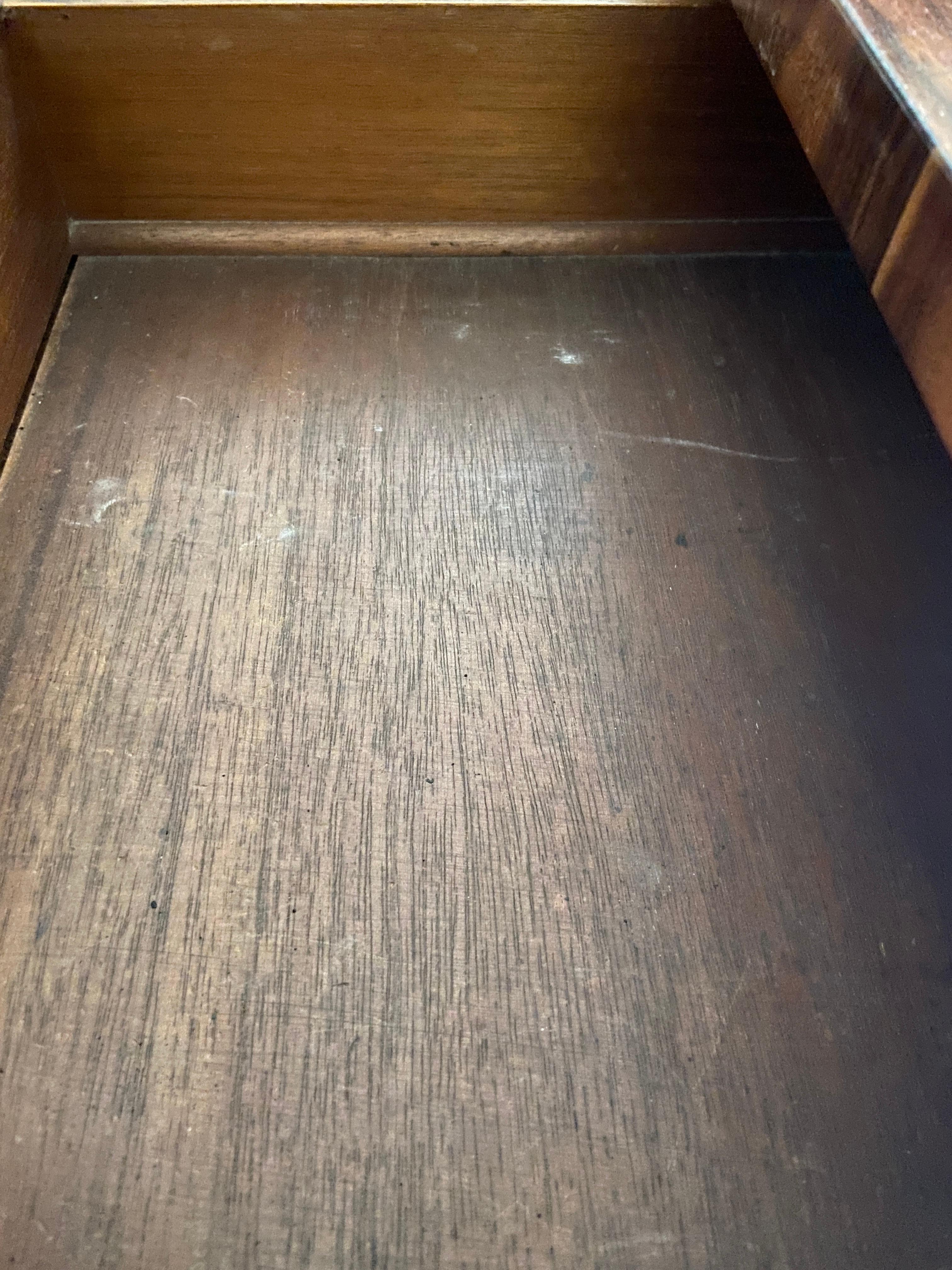 Bois Table d'appoint à rallonge William IV coramandel en vente