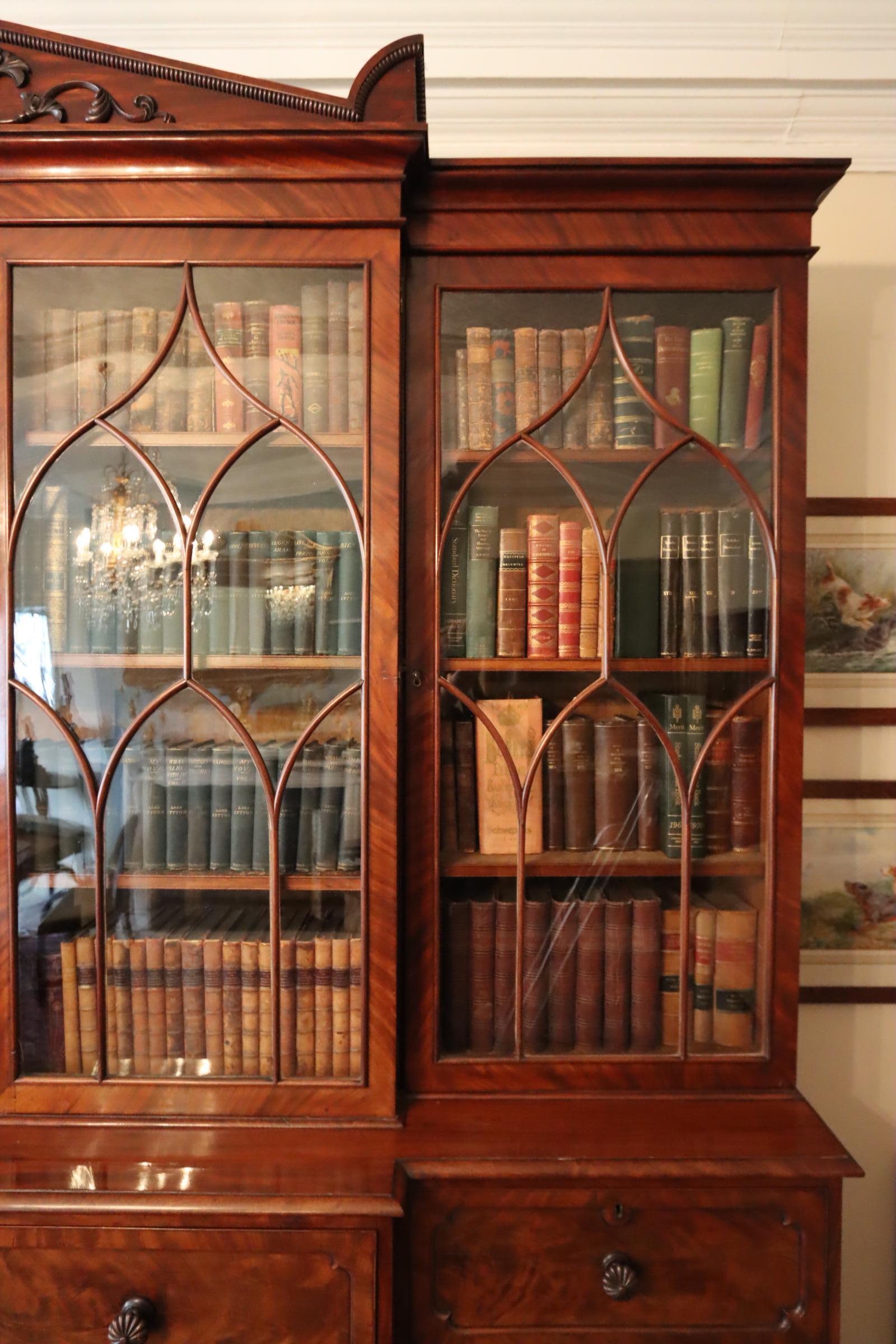 A William IV Mahogany Secretaire Bookcase, Circa 1830 For Sale 6