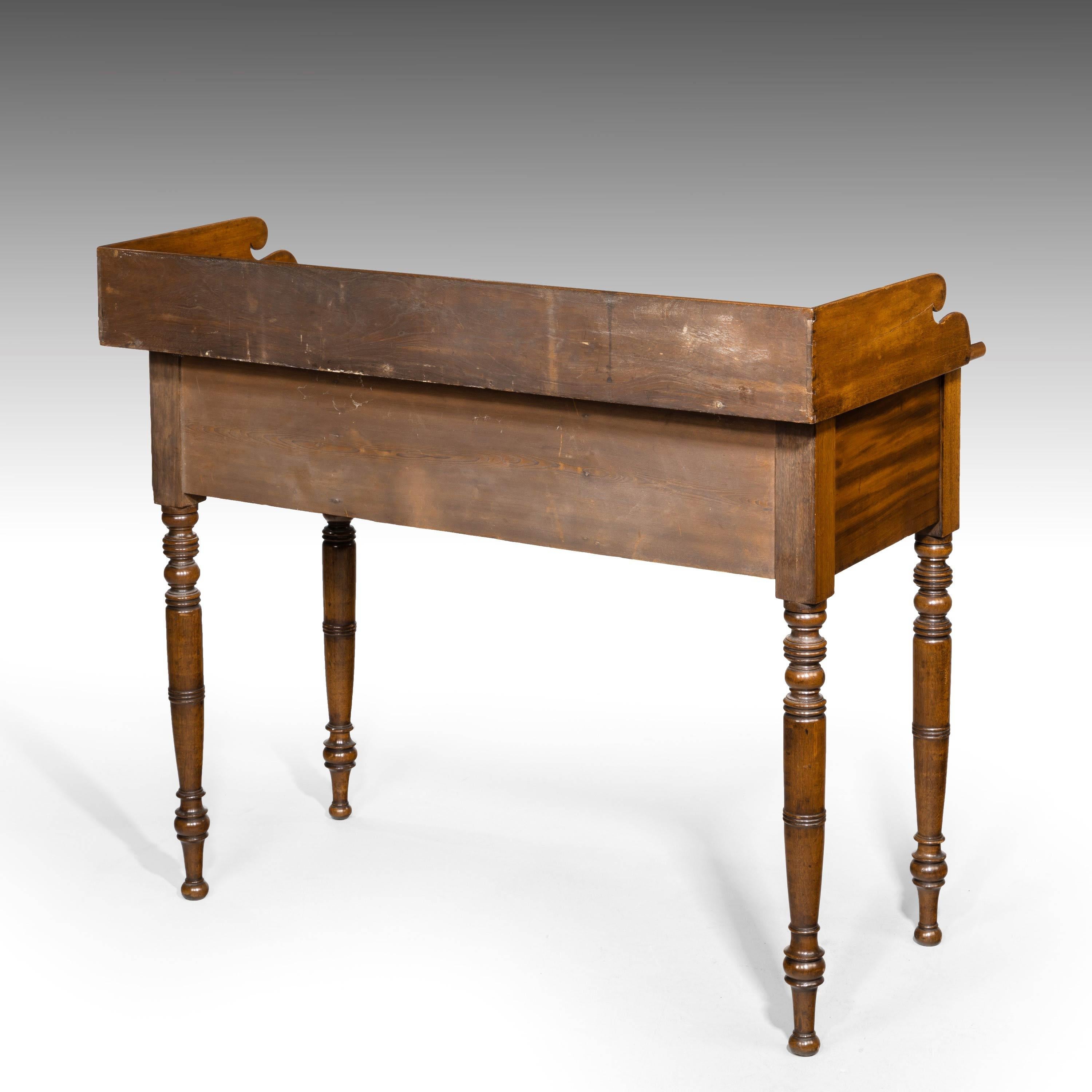 William IV Period Side or Serving Table in the Manner of Gillows In Good Condition In Peterborough, Northamptonshire