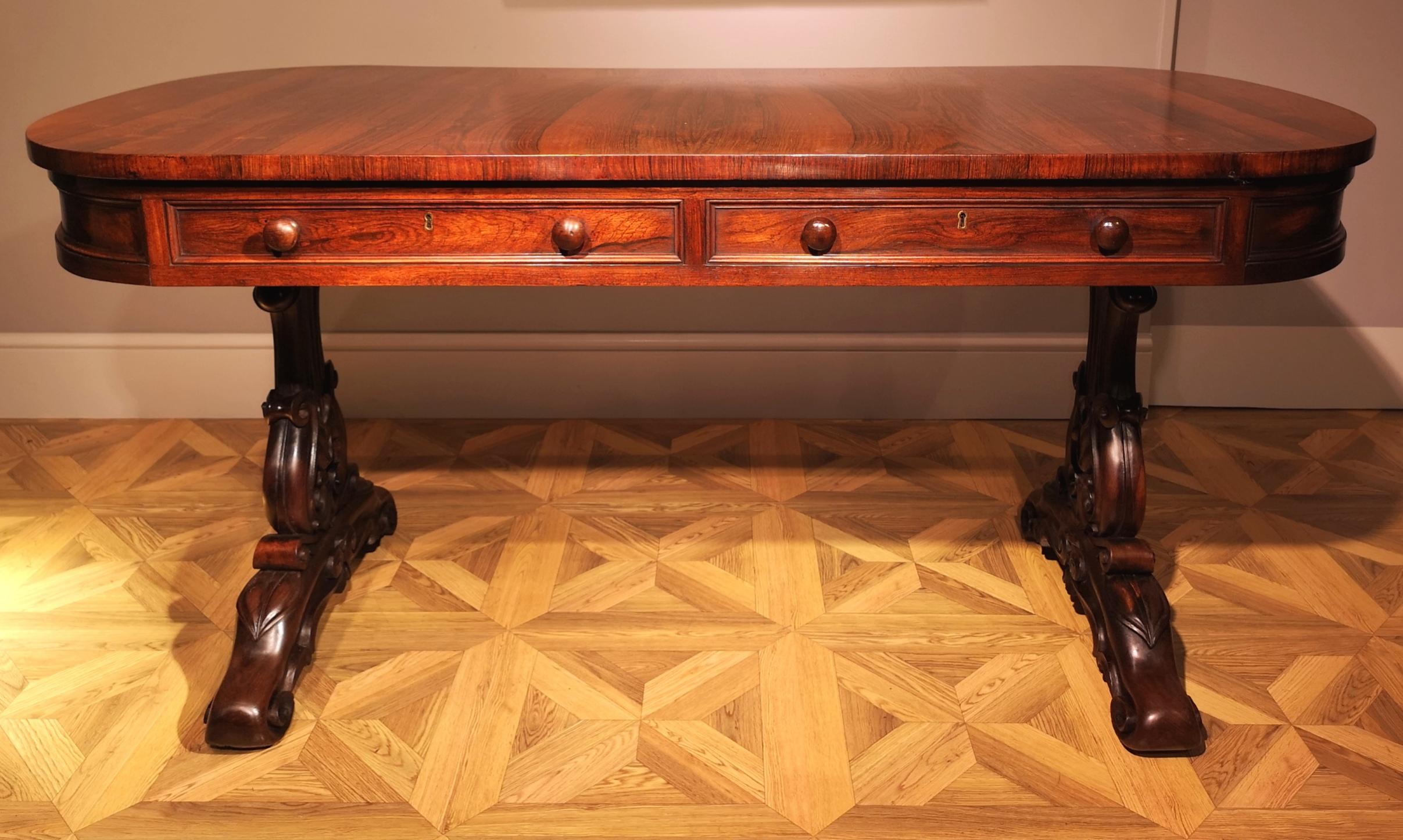 A William IV rosewood library table, Williams & Gibton, Irish circa 1830 For Sale 1