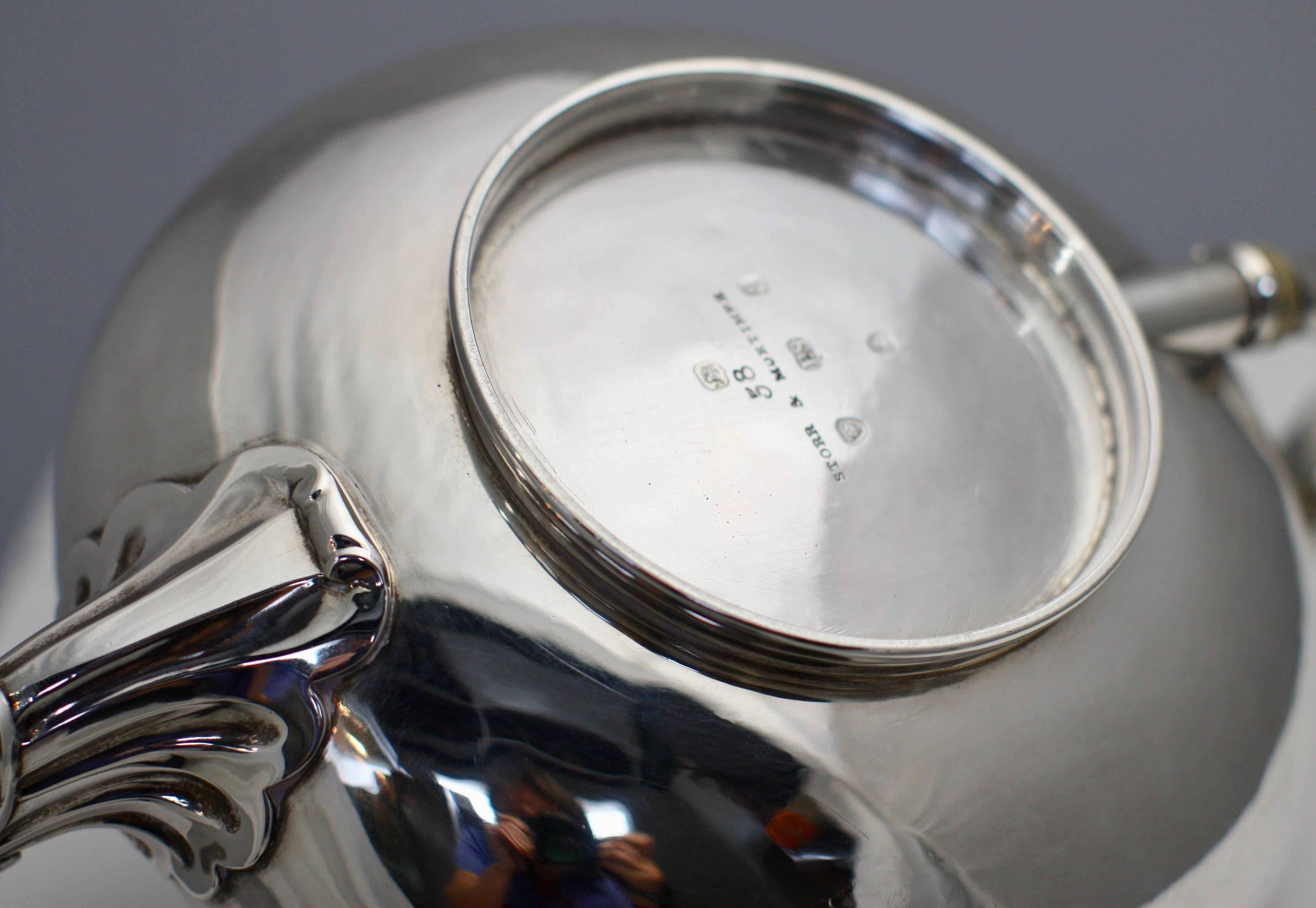 Mid-19th Century William IV Silver Tea Pot, Paul Storr for Storr & Mortimer, London, 1832