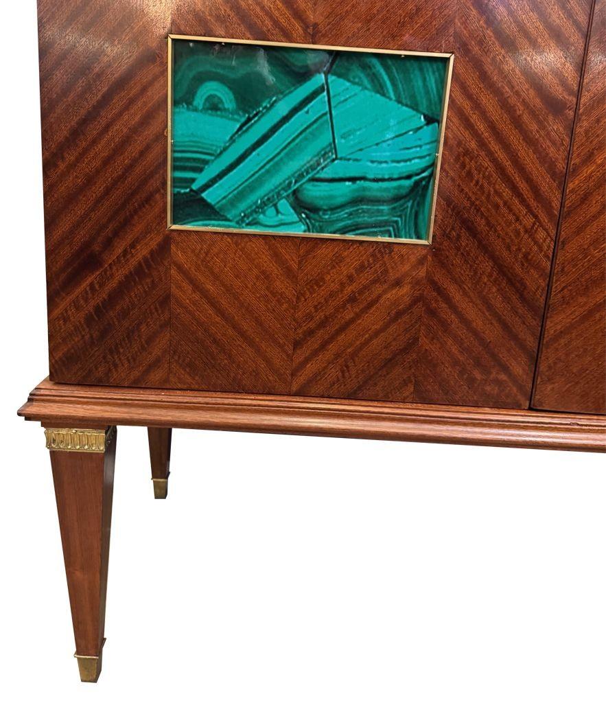Un meraviglioso mobile bar a due ante del 1950 di Paolo Buffa con pannelli in finta malachite in vendita 6