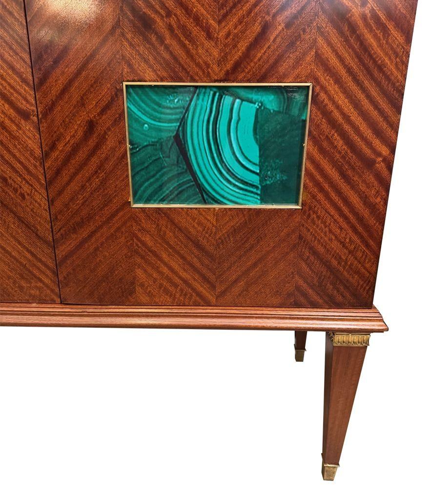 Un meraviglioso mobile bar a due ante del 1950 di Paolo Buffa con pannelli in finta malachite in vendita 7
