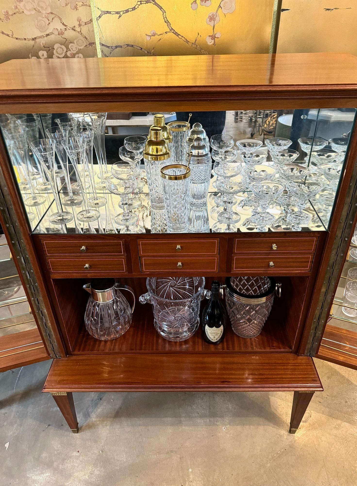 Un meraviglioso mobile bar a due ante del 1950 di Paolo Buffa con pannelli in finta malachite in vendita 13