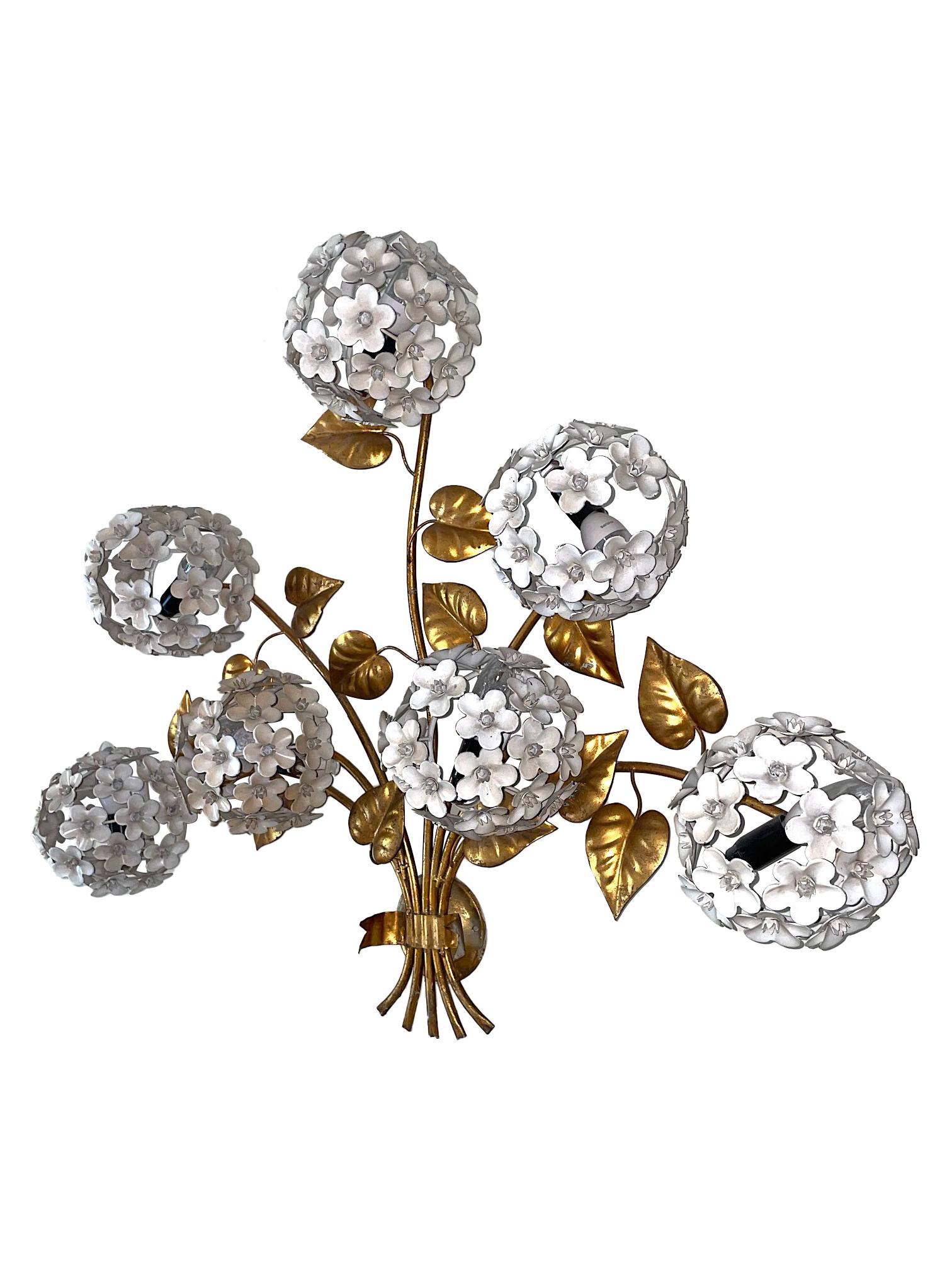 Wonderful 1950s Hydrangea Wall Light with Seven Lights Behind the Flowers In Good Condition In London, GB