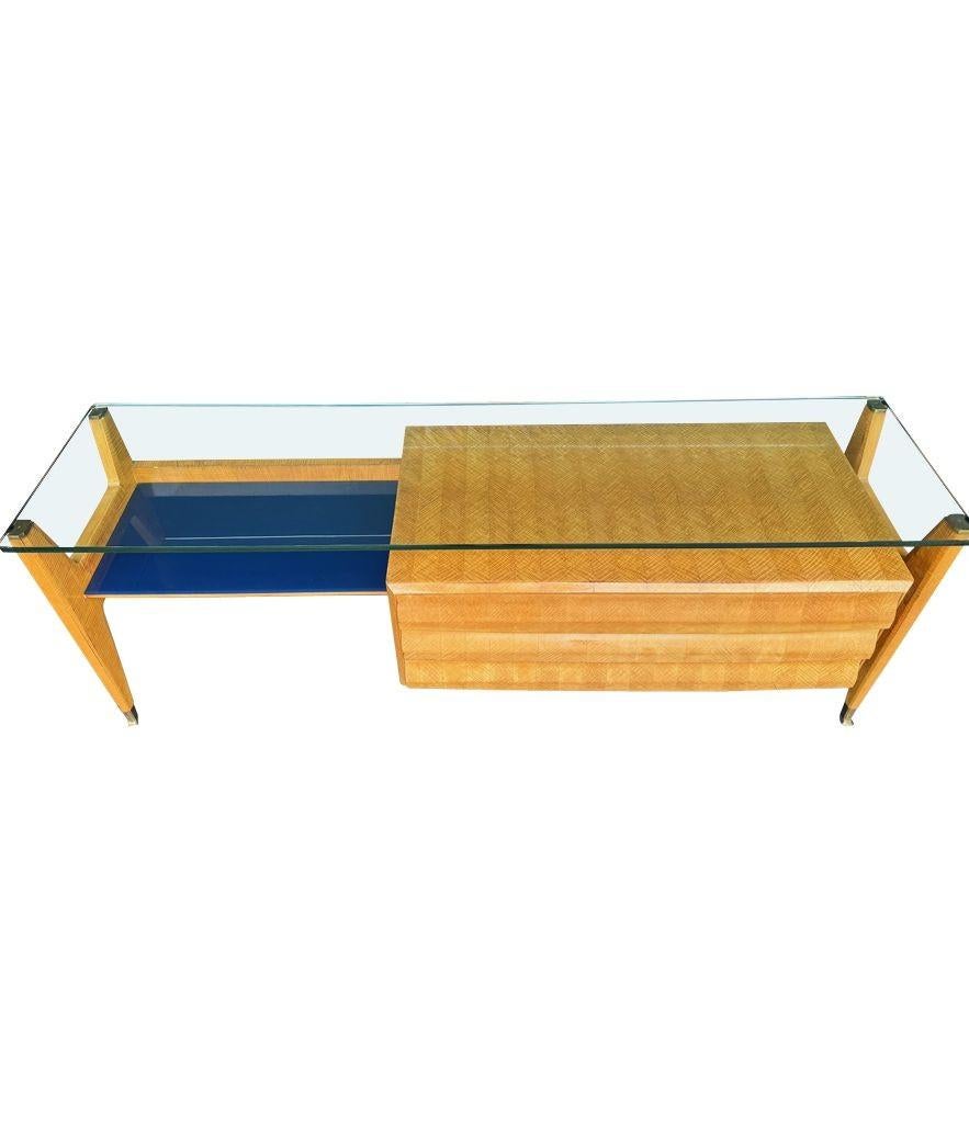 A wonderful 1950s marquetry maplewood console dresser desk by Vittorio Dassi en vente 3