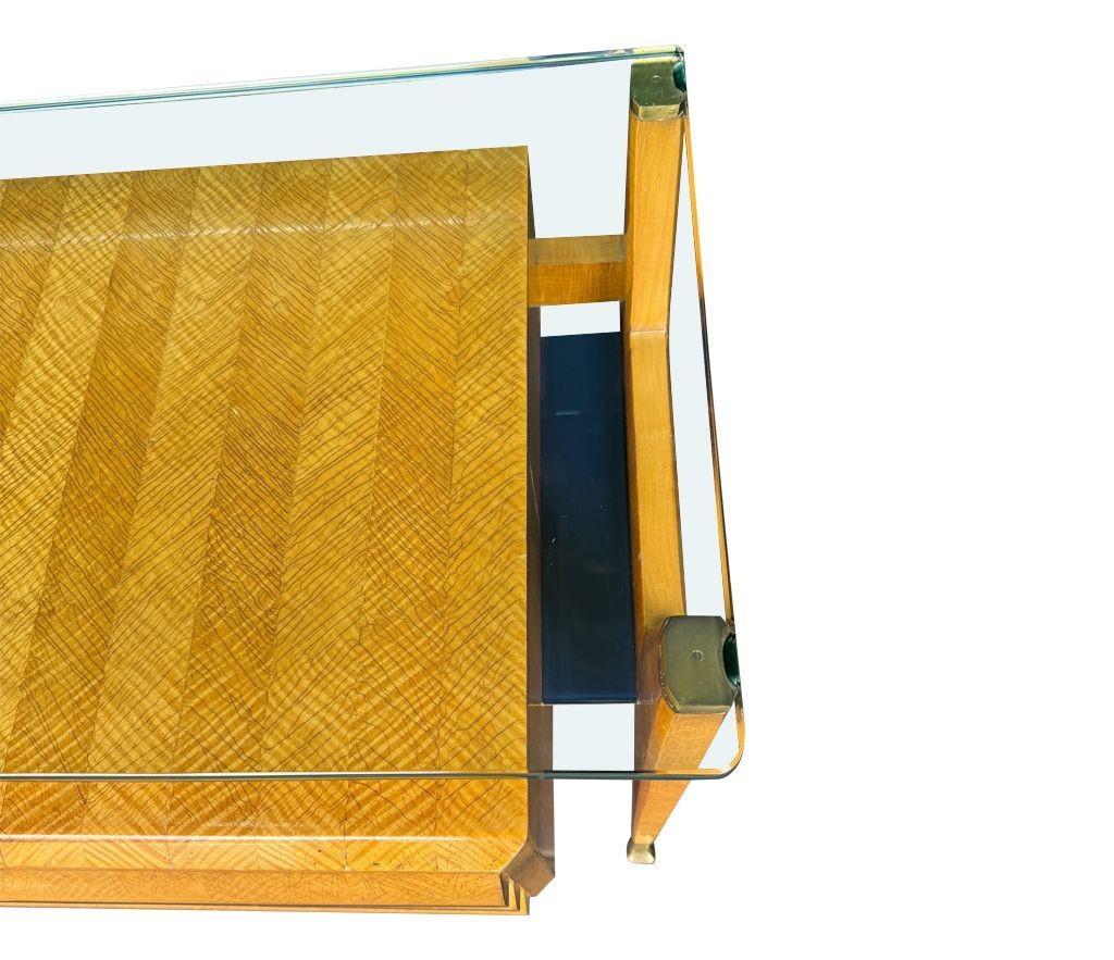 A wonderful 1950s marquetry maplewood console dresser desk by Vittorio Dassi en vente 4