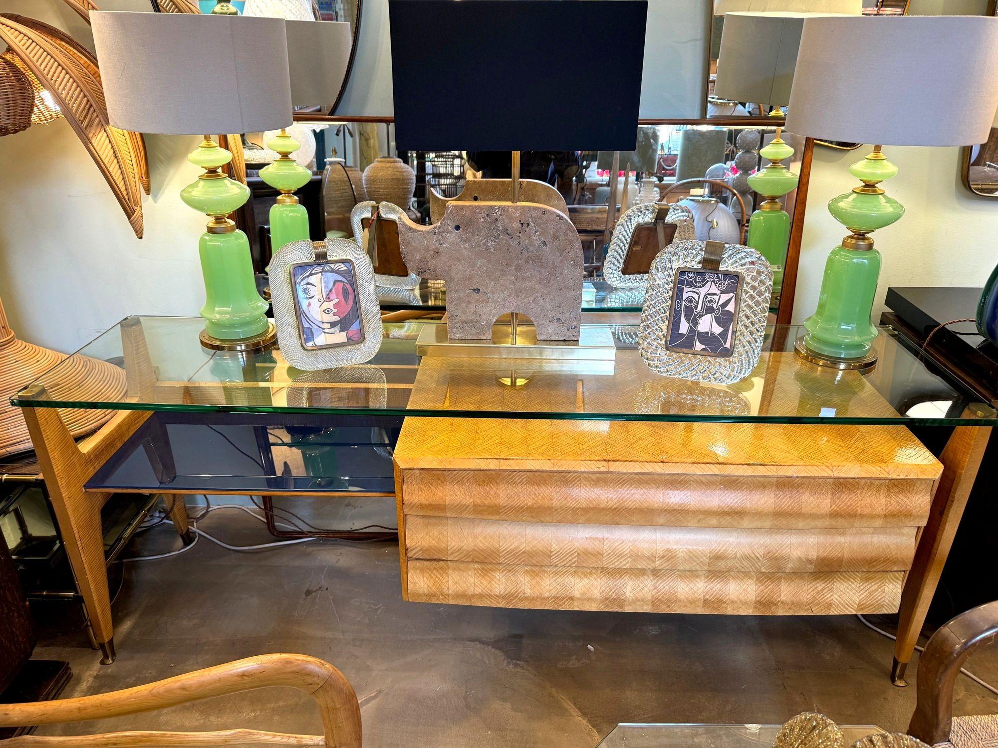 A wonderful 1950s marquetry maplewood console dresser desk by Vittorio Dassi en vente 10
