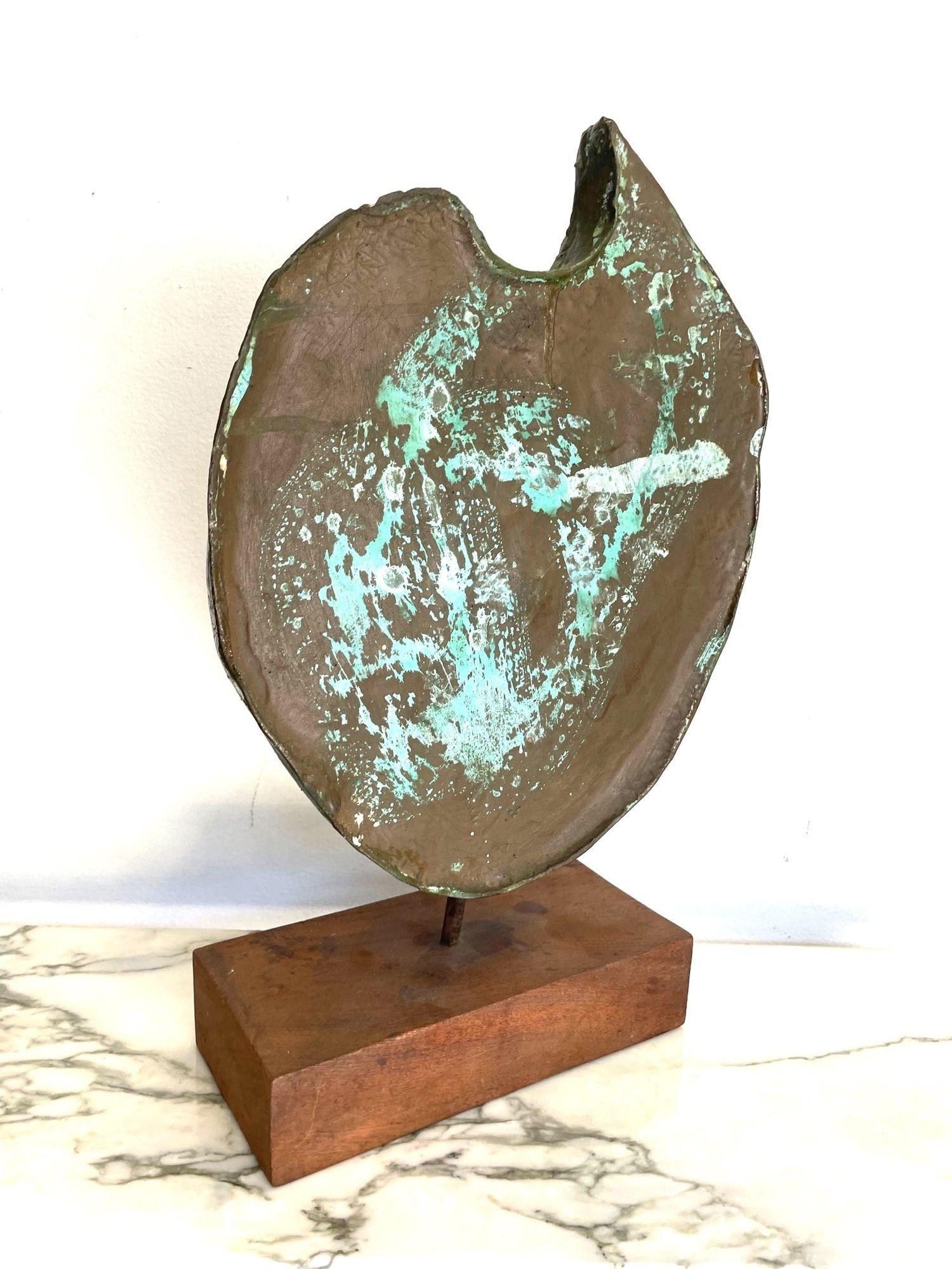 Magnifique sculpture abstraite en fibre de verre signée de Ron Hitchins, datant des années 1950. en vente 7