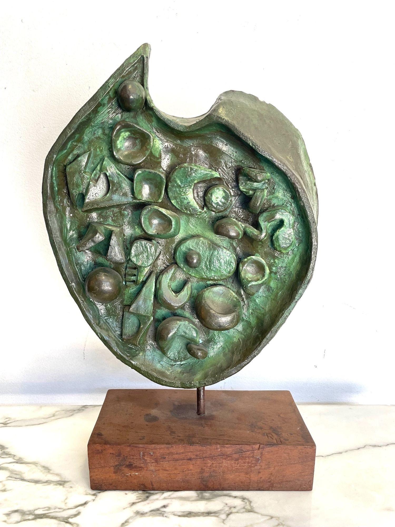 Mid-20th Century A wonderful 1950s signed abstract fibreglass sculpture by Ron Hitchins For Sale