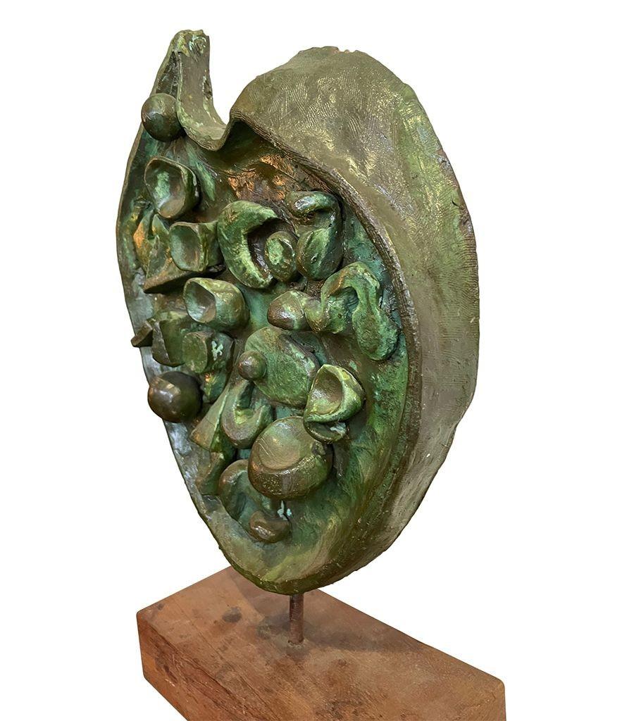 A wonderful 1950s signed abstract fibreglass sculpture by Ron Hitchins For Sale 2