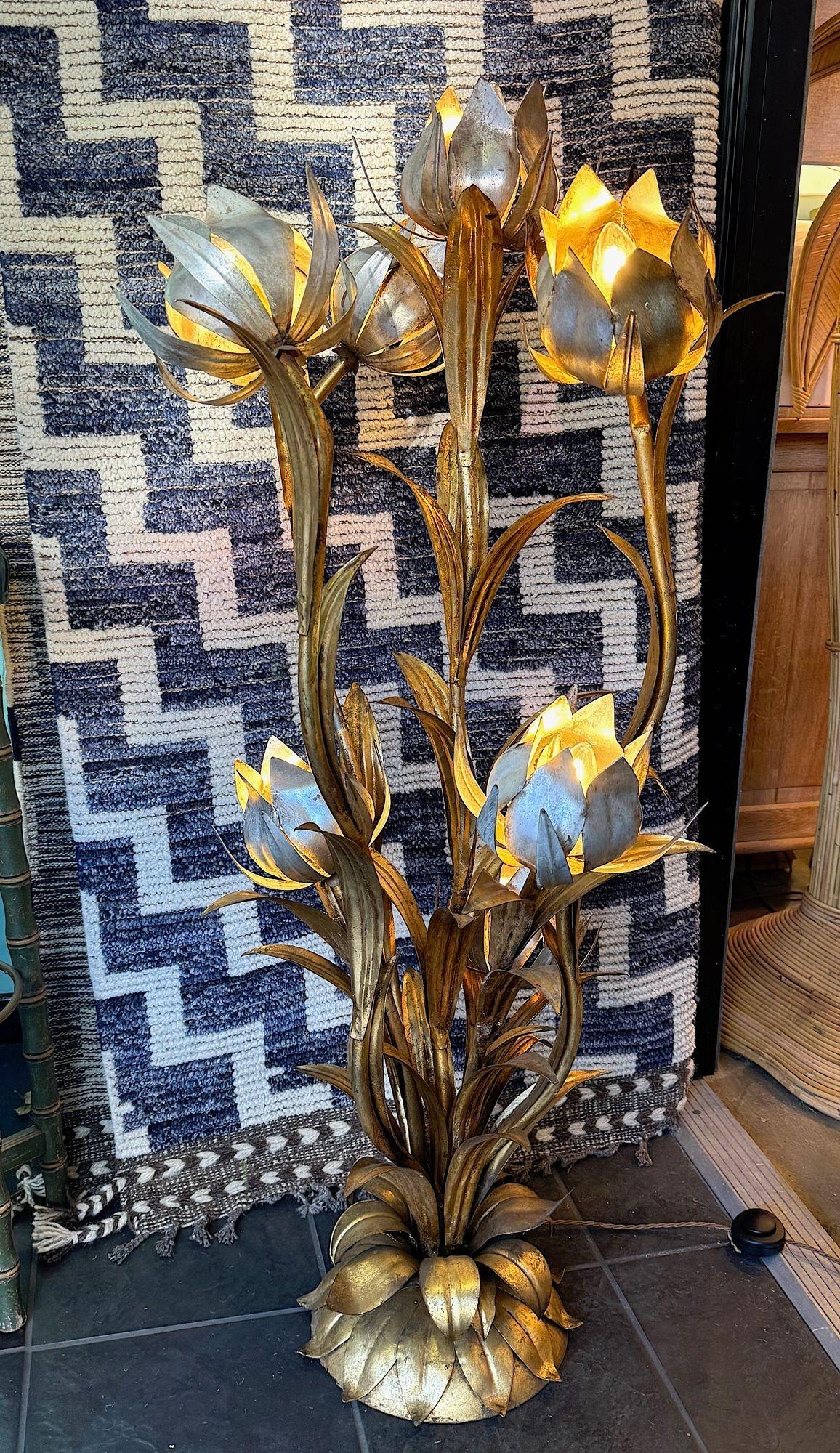 A wonderful 1960s Italian gilt metal flower lamp with 7 lights in the flowers 3