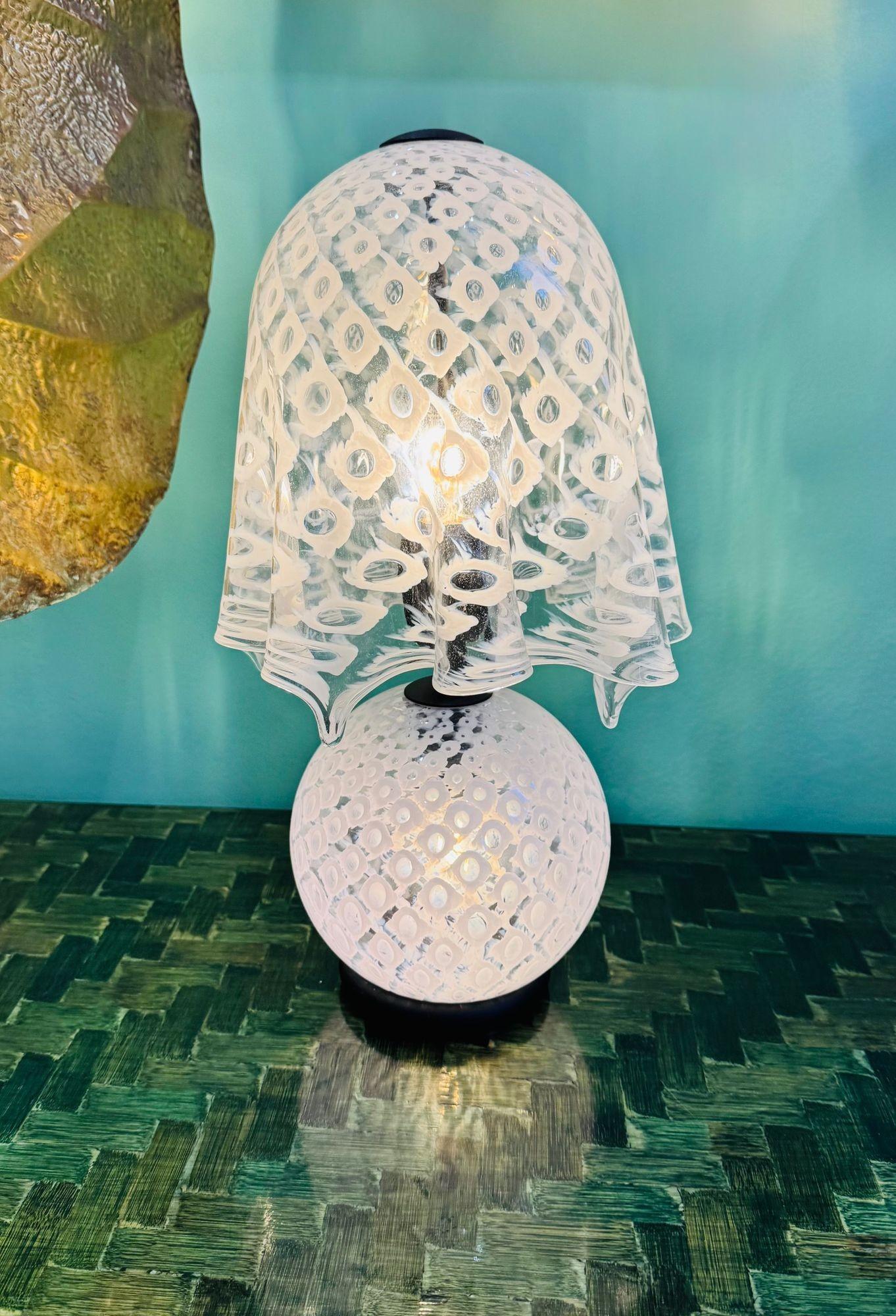 Una meravigliosa lampada a fazzoletto in vetro di Murano degli anni '70 di La Murrina in vendita 6