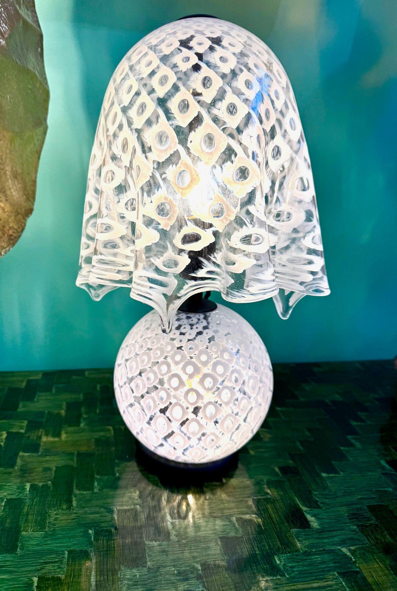 Una meravigliosa lampada a fazzoletto in vetro di Murano degli anni '70 di La Murrina in vendita 9