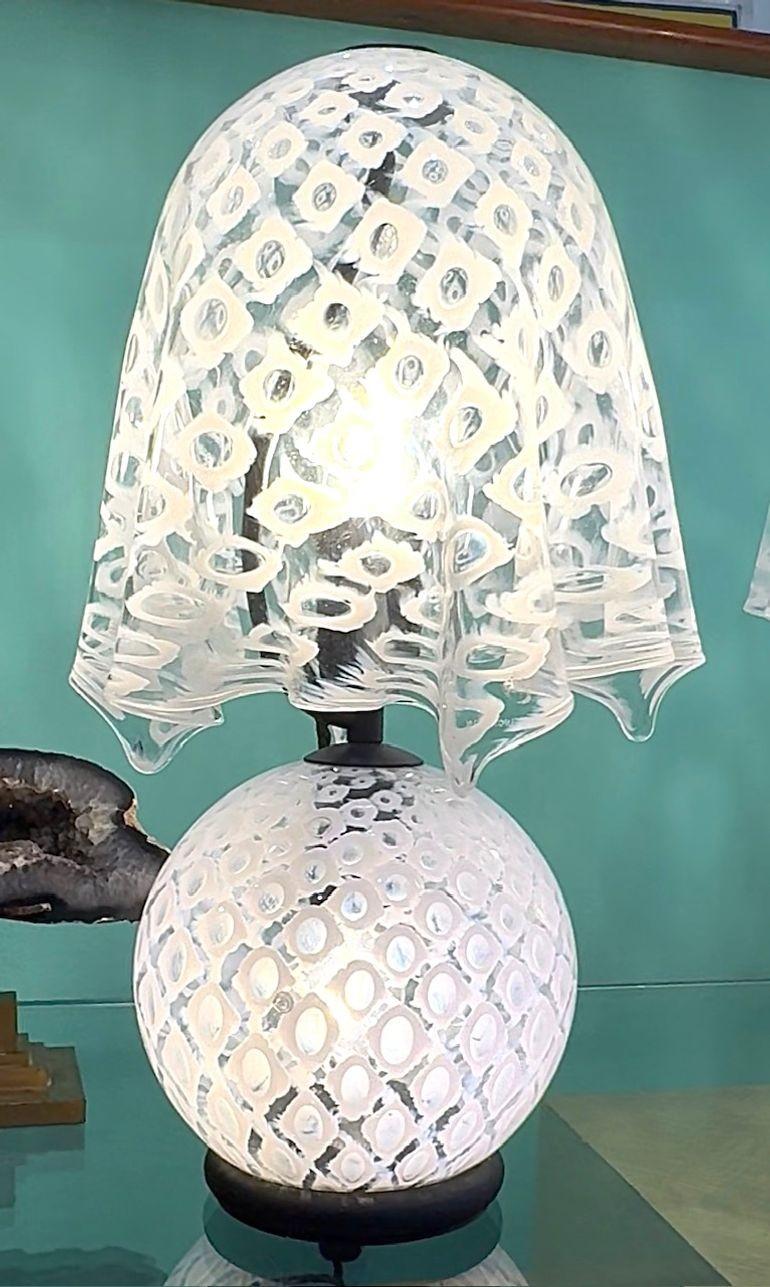 Vetro di Murano Una meravigliosa lampada a fazzoletto in vetro di Murano degli anni '70 di La Murrina in vendita