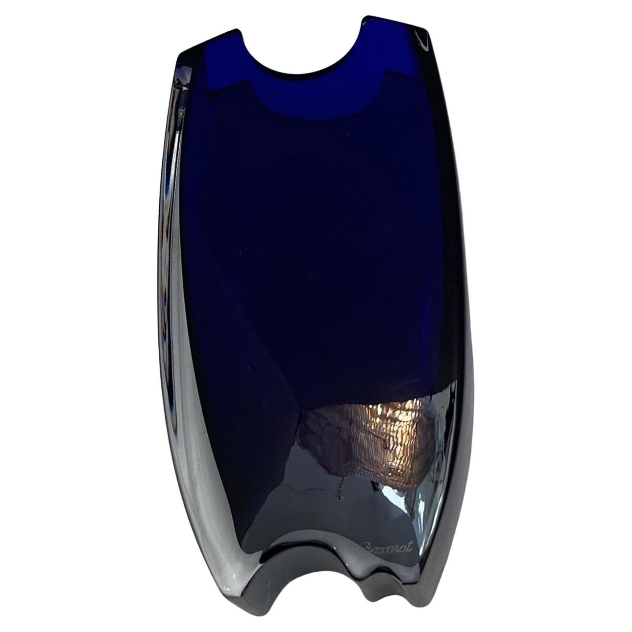 A Wonderful Baccarat Cobalt Blue Crystal Oceanie Vase Modern French  In Good Condition For Sale In Roslyn, NY