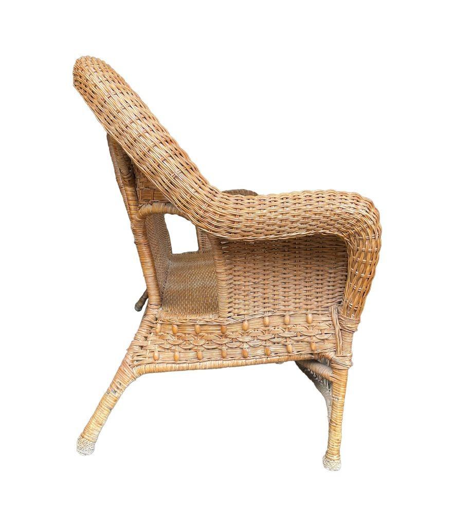 Mid-20th Century A wonderful curvaceous 1960s woven wicker and wood sofa with beaded detail For Sale