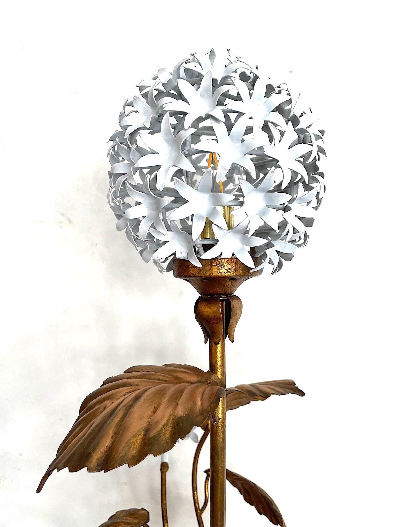 Wonderful Italian 1960s Gilt Metal and White Enamel Hydrangea Floor Lamp For Sale 1