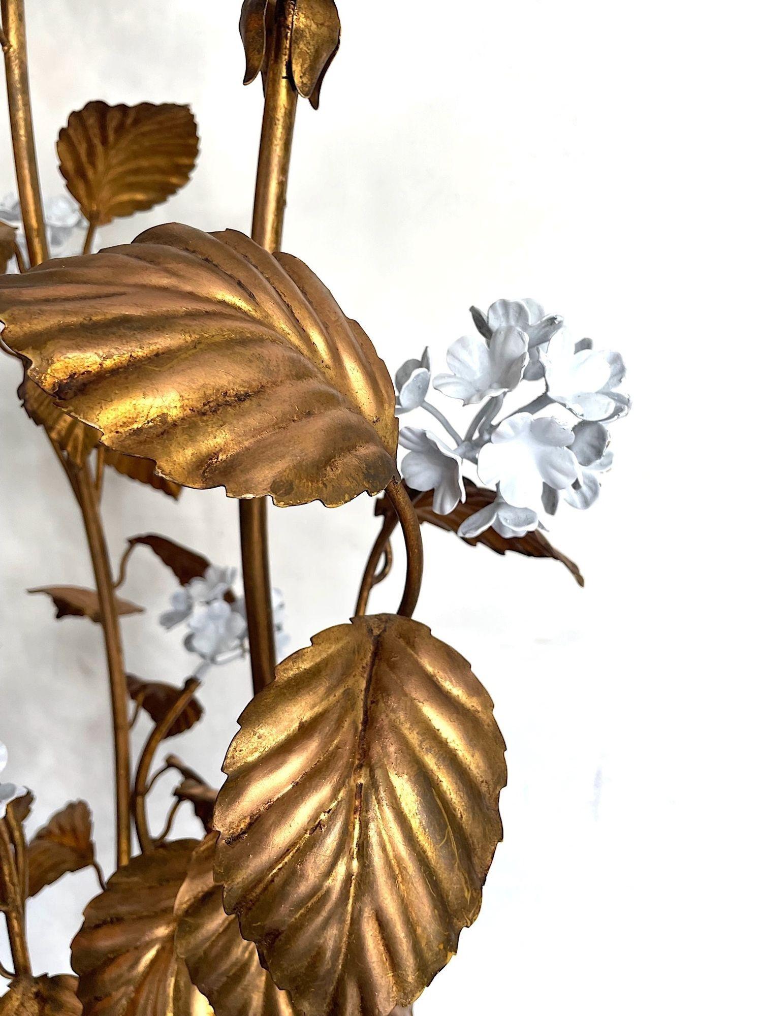 Wonderful Italian 1960s Gilt Metal and White Enamel Hydrangea Floor Lamp For Sale 2