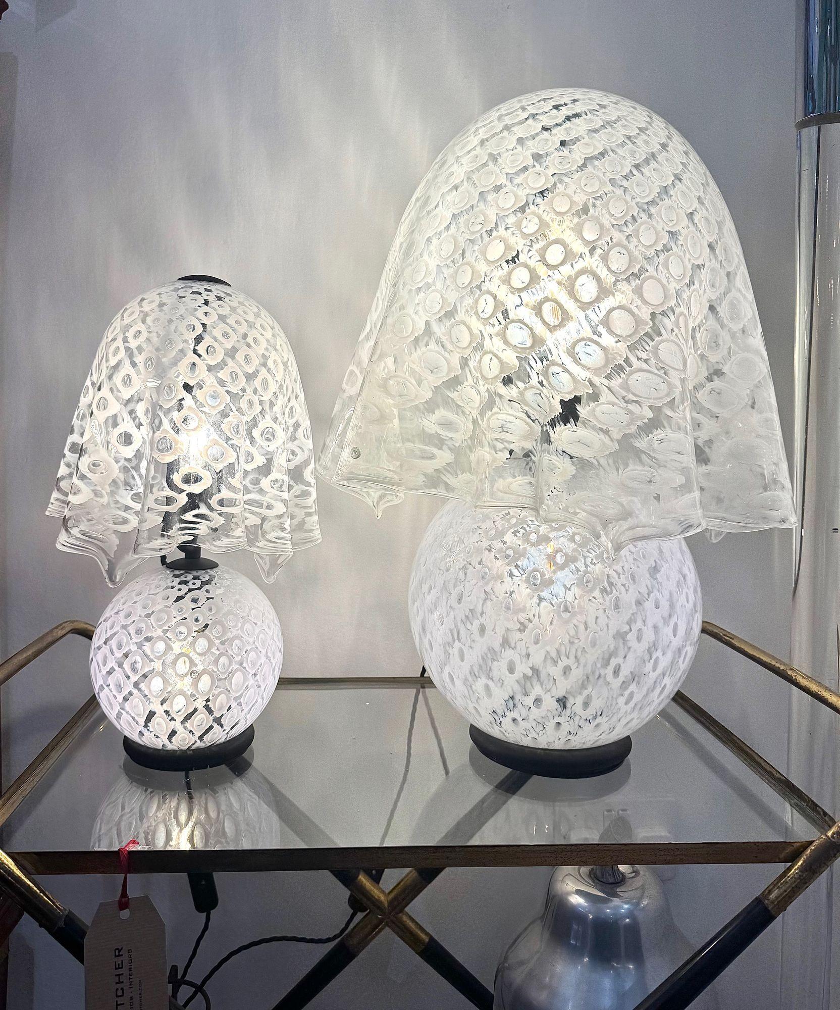 Una meravigliosa grande lampada a fazzoletto in vetro di Murano degli anni '70, firmata La Murrina in vendita 8