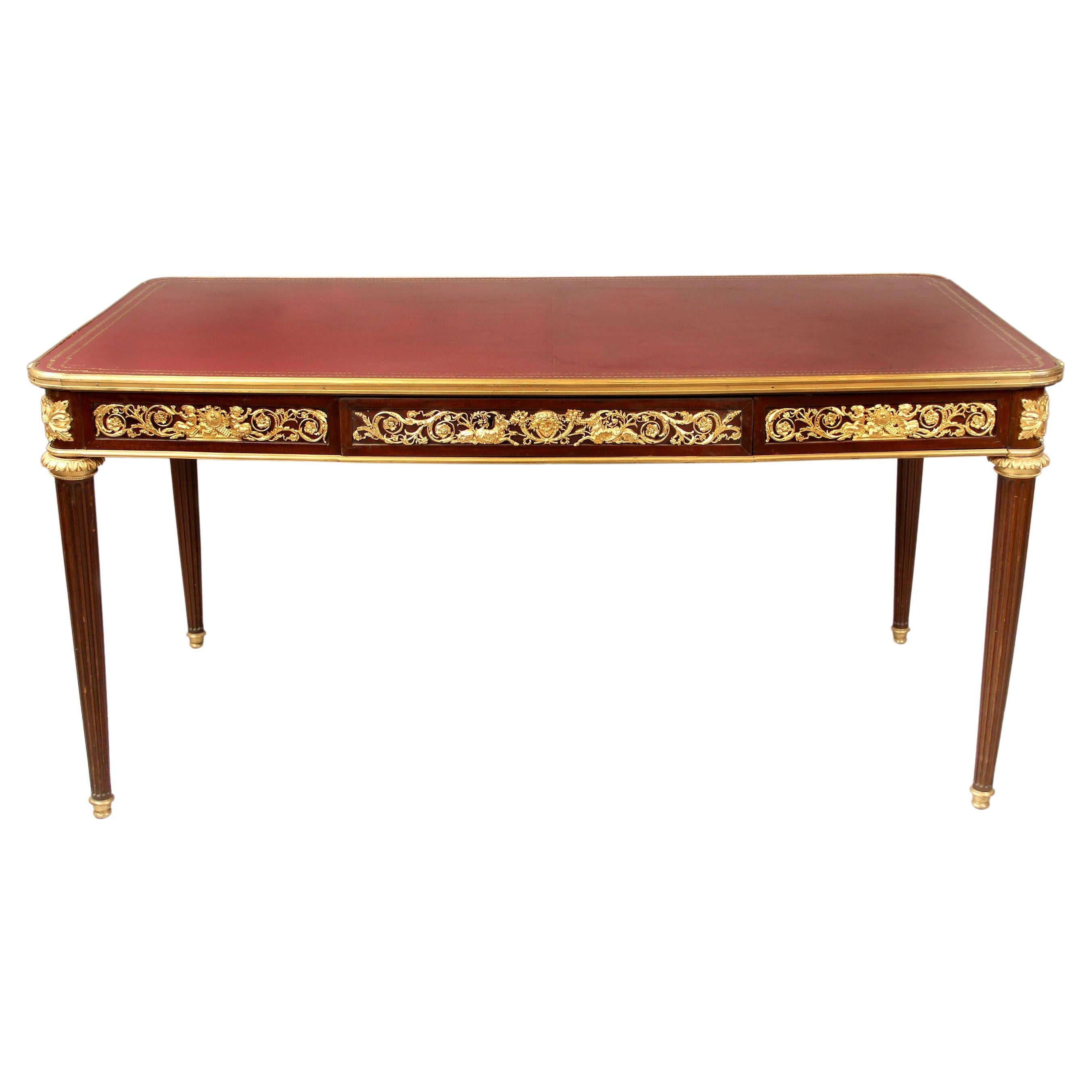 Wunderschöner Schreibtisch aus vergoldeter Bronze im Louis-XVI.-Stil des späten 19. Jahrhunderts