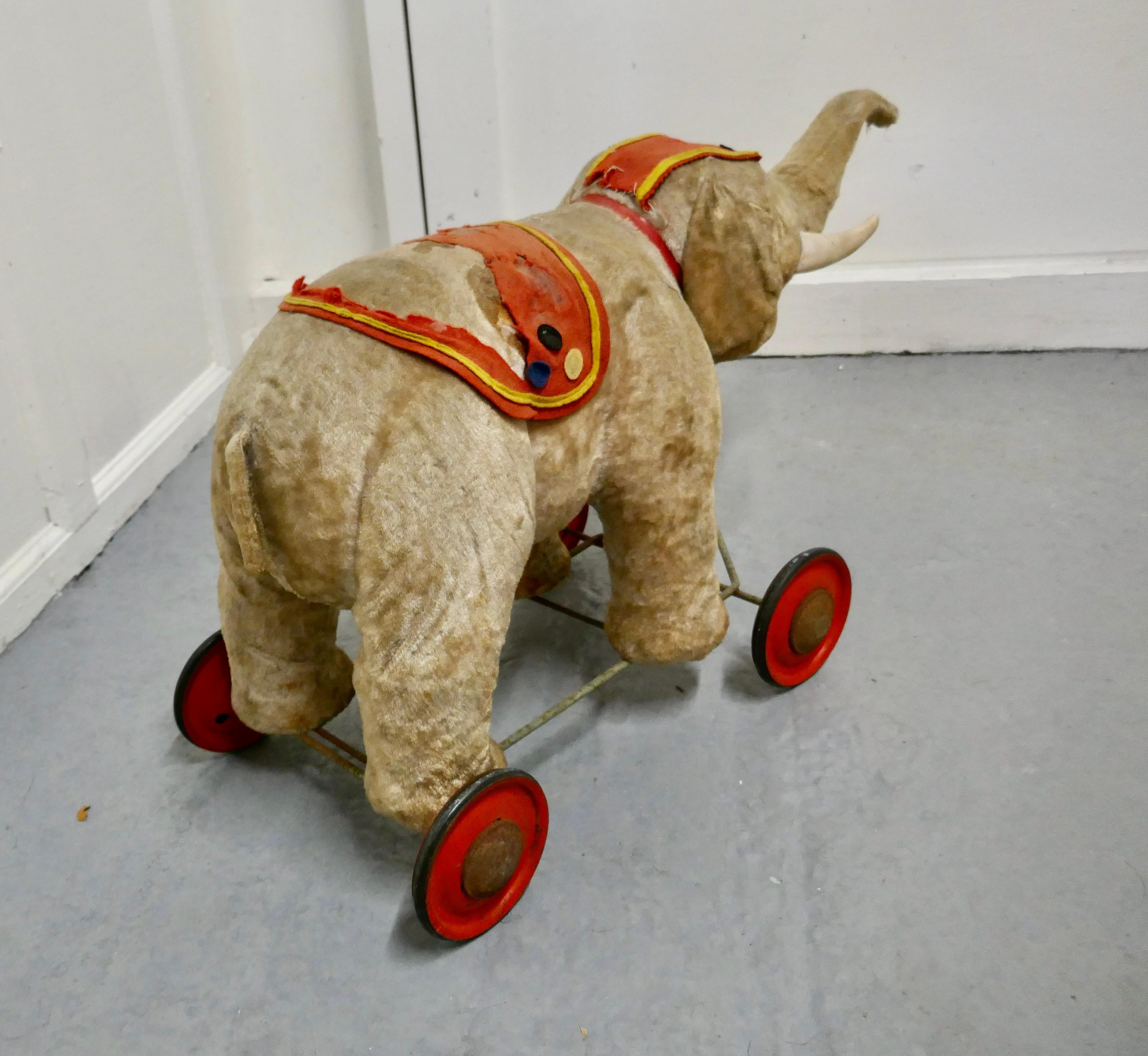 A Wonderful Old French Pull Along Circus Elephant     In Good Condition For Sale In Chillerton, Isle of Wight