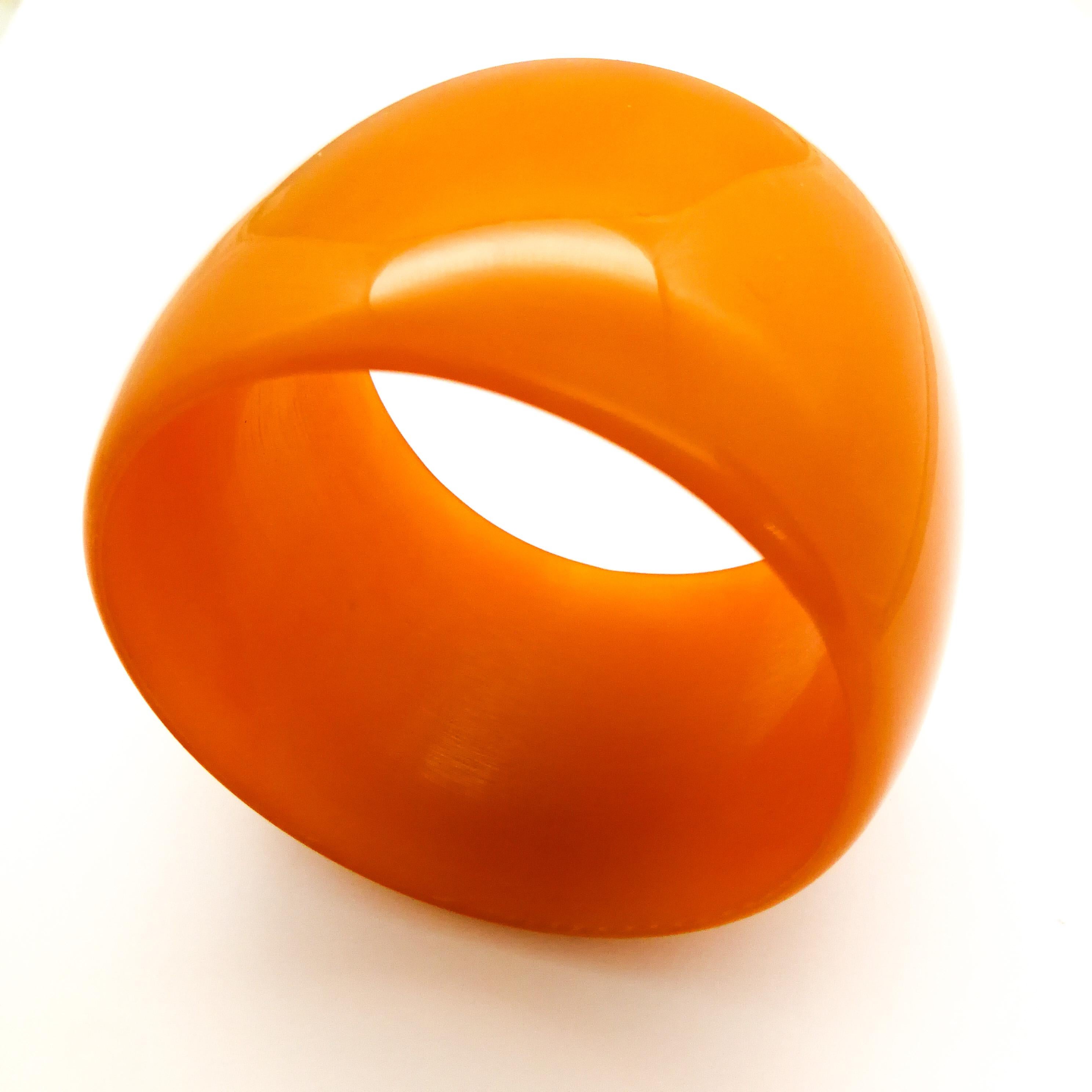 Women's A wonderful orange Bakelite necklace, bangle and ring combination, 1930s For Sale