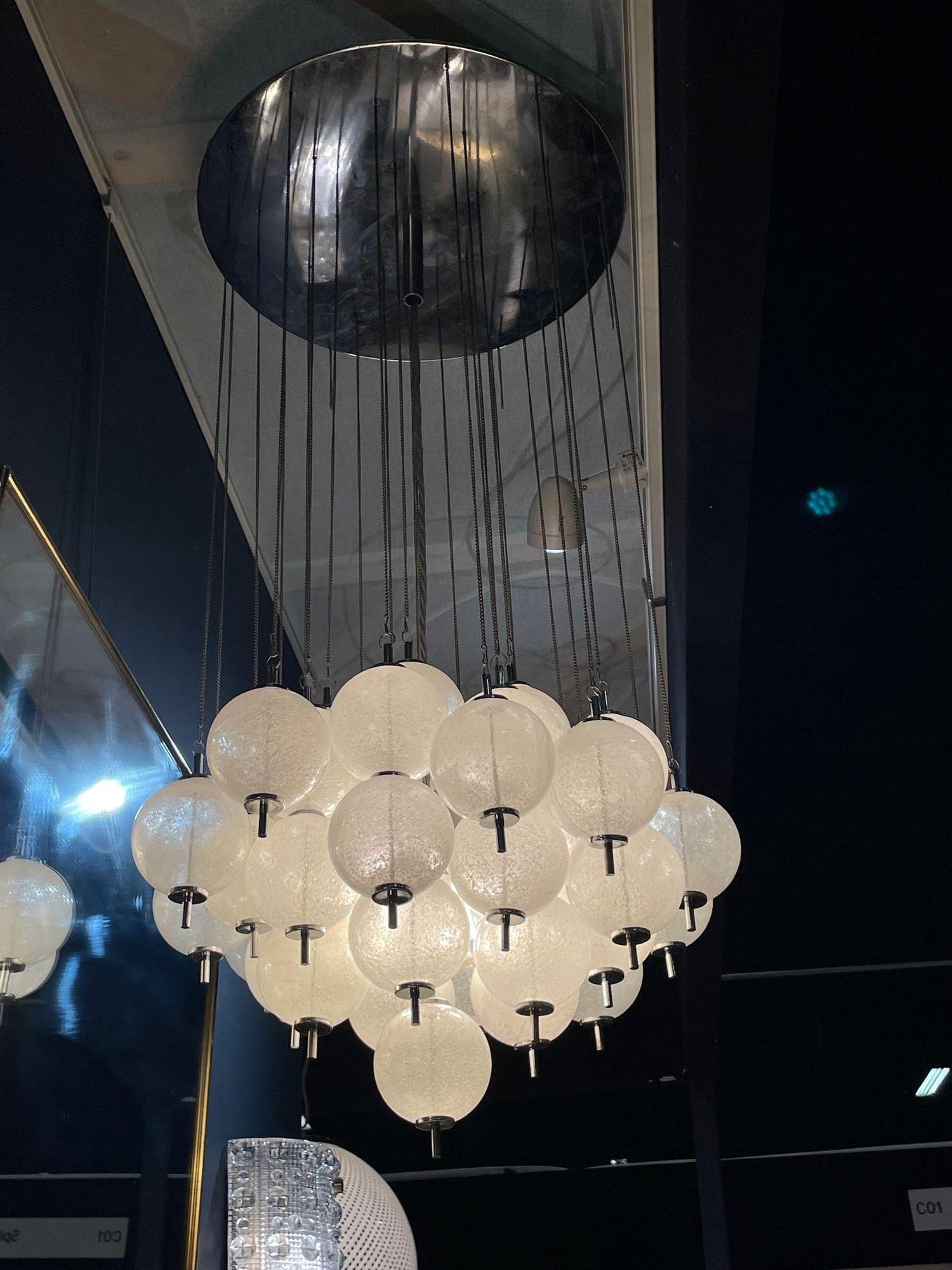 Magnifique plafonnier italien en verre de Murano des années 1960 par Venini Bon état - En vente à London, GB