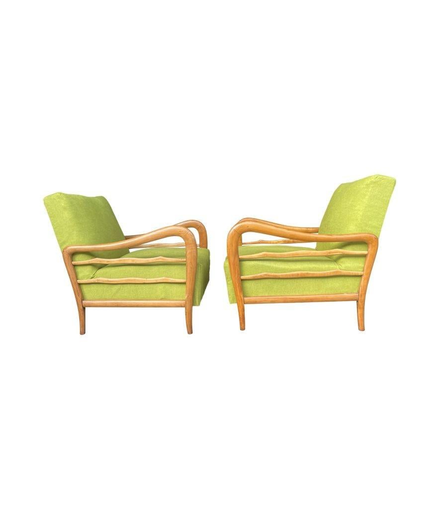 A wonderful pair of 1950s Italian Cherrywood chairs by Paolo Buffa For Sale 2