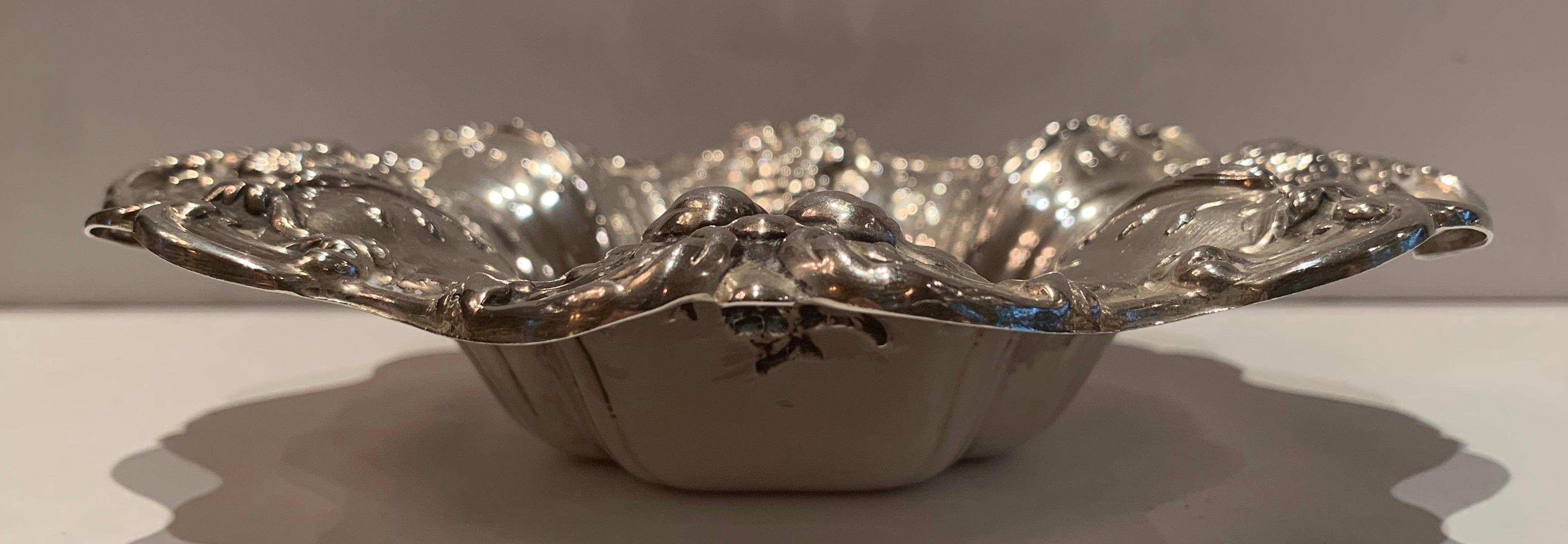 Belle Époque Wonderful Pair of Reed & Barton Francis I Old Sterling Silver Bowls