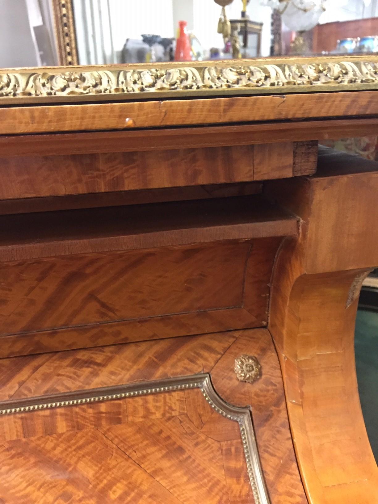 Wonderful Turn of the Century Gilt Bronze Mounted Six-Leg Grand Erard Piano In Good Condition For Sale In New York, NY