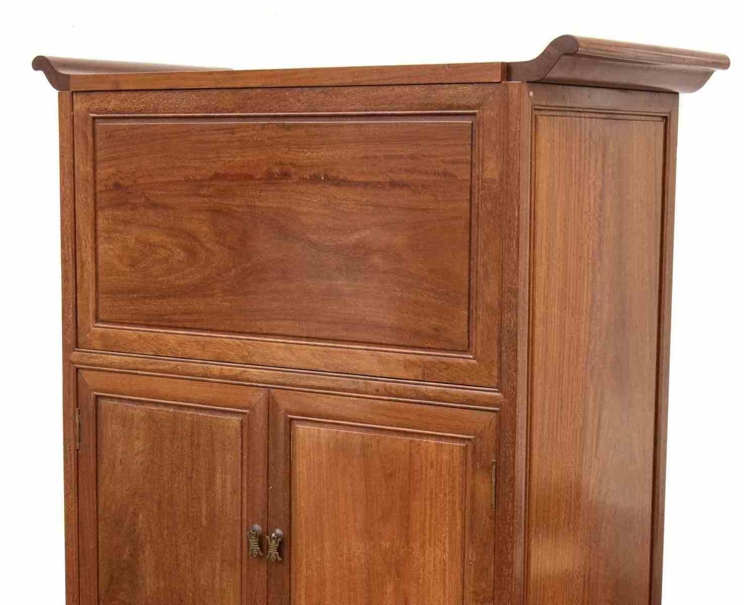 Wood Cabinet, China, Mid-20th Century In Good Condition For Sale In Roma, IT