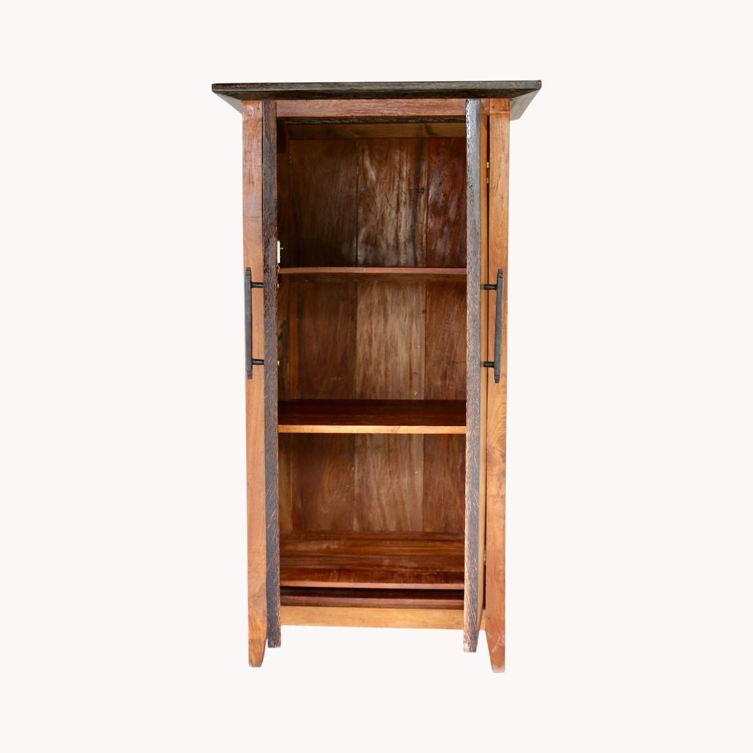 Francese Un mobile in legno, Francia anni '90. in vendita