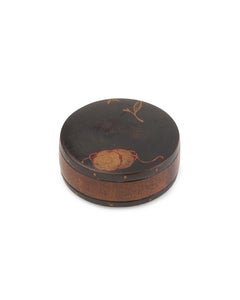 A Wooden Carved and Lacquered Nestuke in the form of traditionnal drum