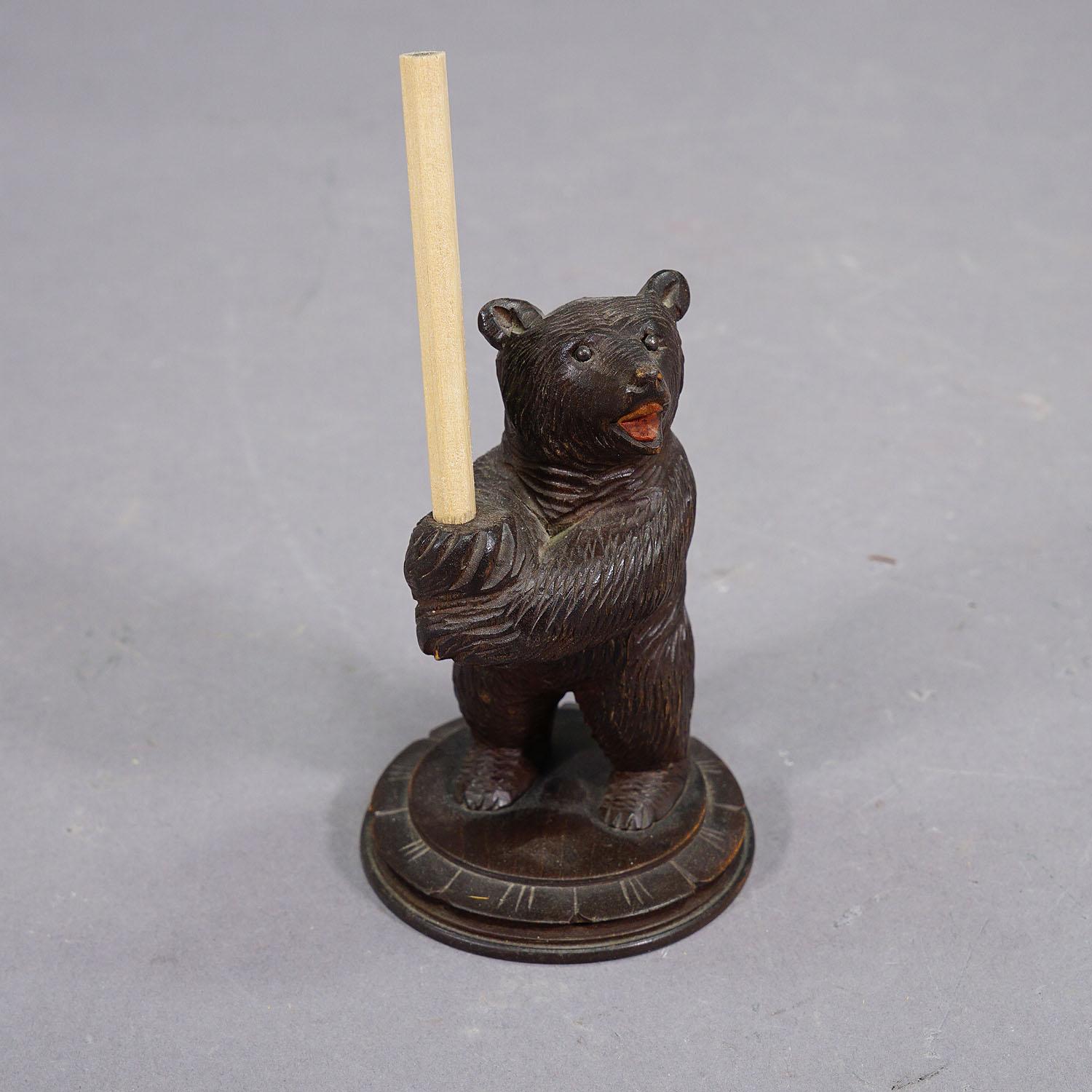 A Wooden Carved Black Forest Pen Holder with Bear ca. 1930

A finely carved Black Forest pen holder with a bear holdung the pencil. A great example of the art of woodworking in the Black Forest, Germany around the 1930s.

The tradition of wood