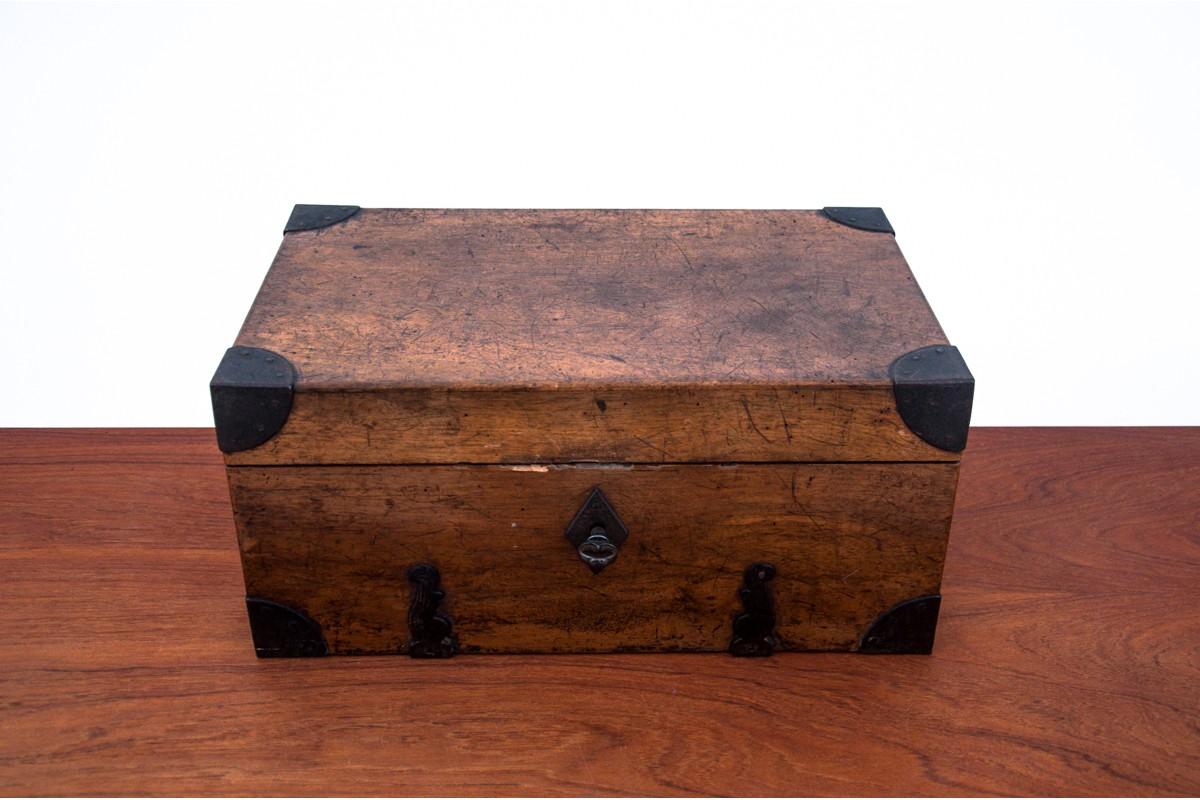 Early 20th Century Wooden Casket from the Beginning of the 20th Century, Antique