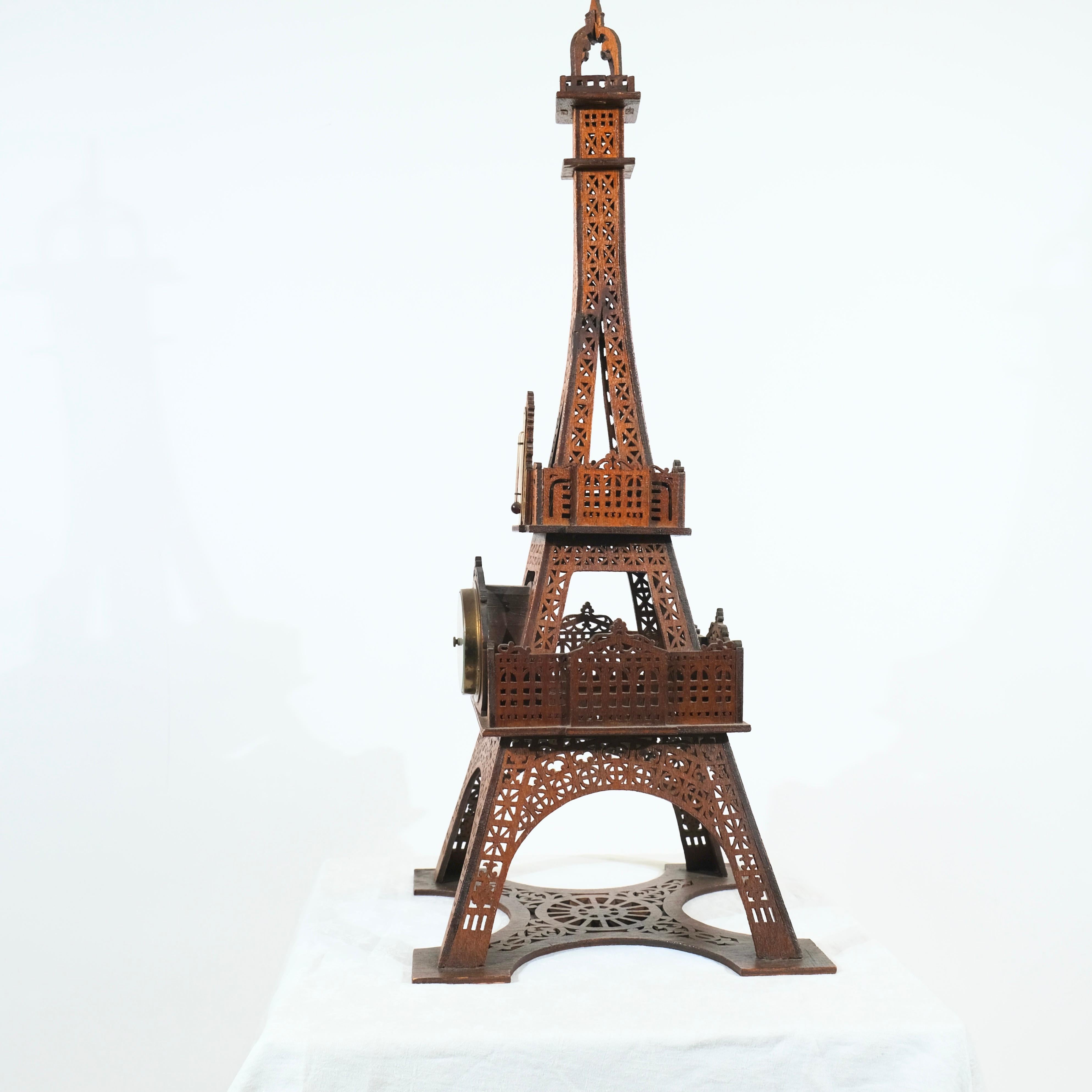 Tour Eiffel avec baromètre et thermomètre, fin du 19e siècle Bon état - En vente à Stockholm, SE