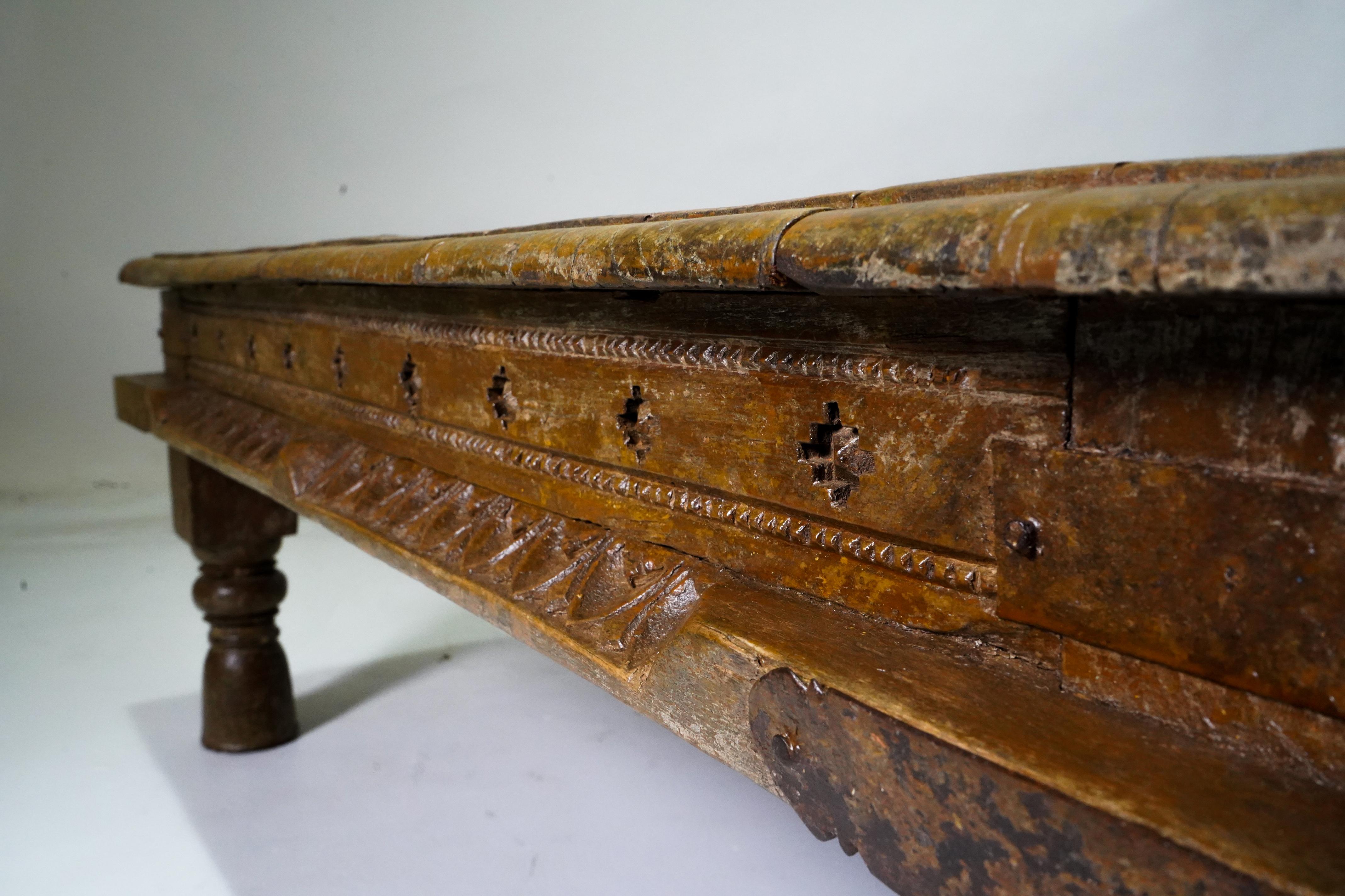 A Wooden Indian Daybed / Coffee Table With Baluster Legs In Good Condition In Chicago, IL