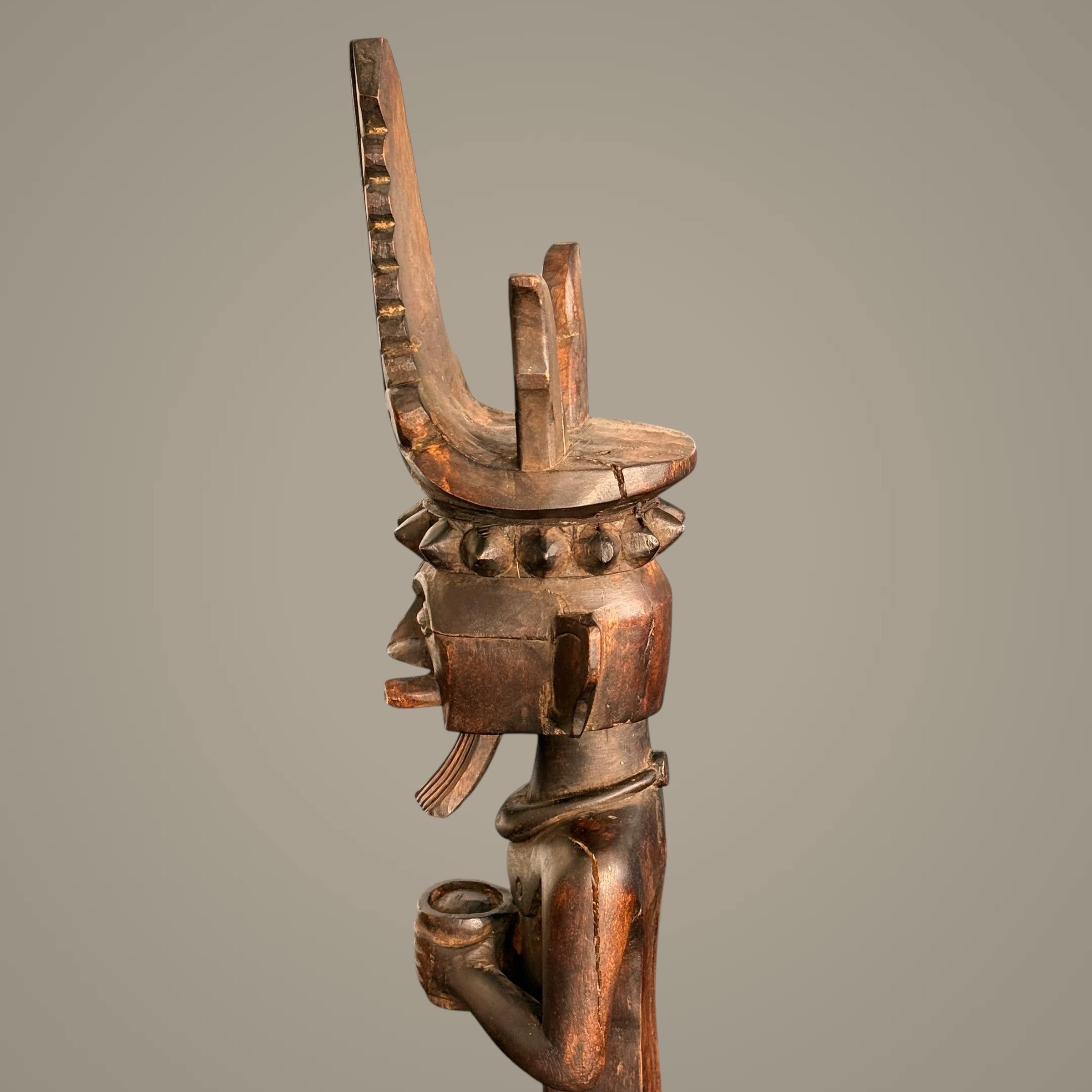 A wooden statue Siraha Salawa nobel Nias Ancestor Figure Indonesia In Good Condition For Sale In Chonburi, TH