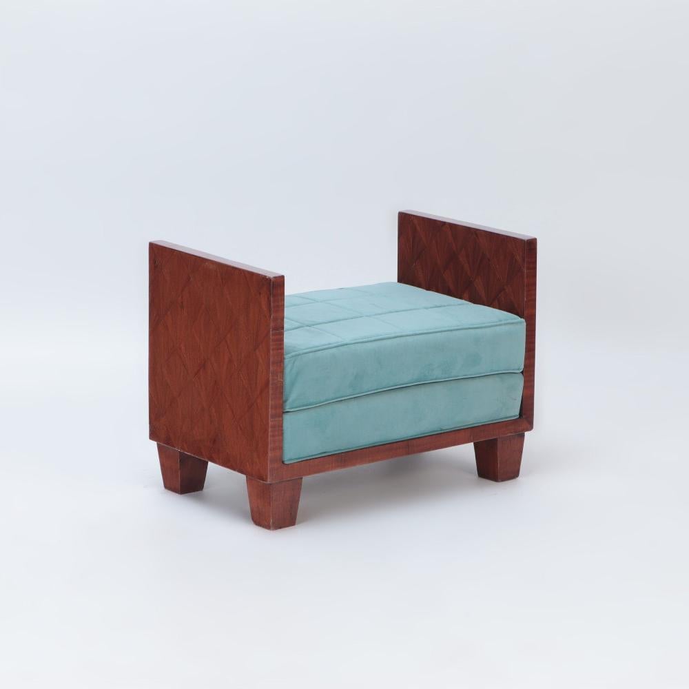 A wooden upholstered bench, in the manner of Jean-Michel Frank, contemporary.  In Good Condition For Sale In Philadelphia, PA
